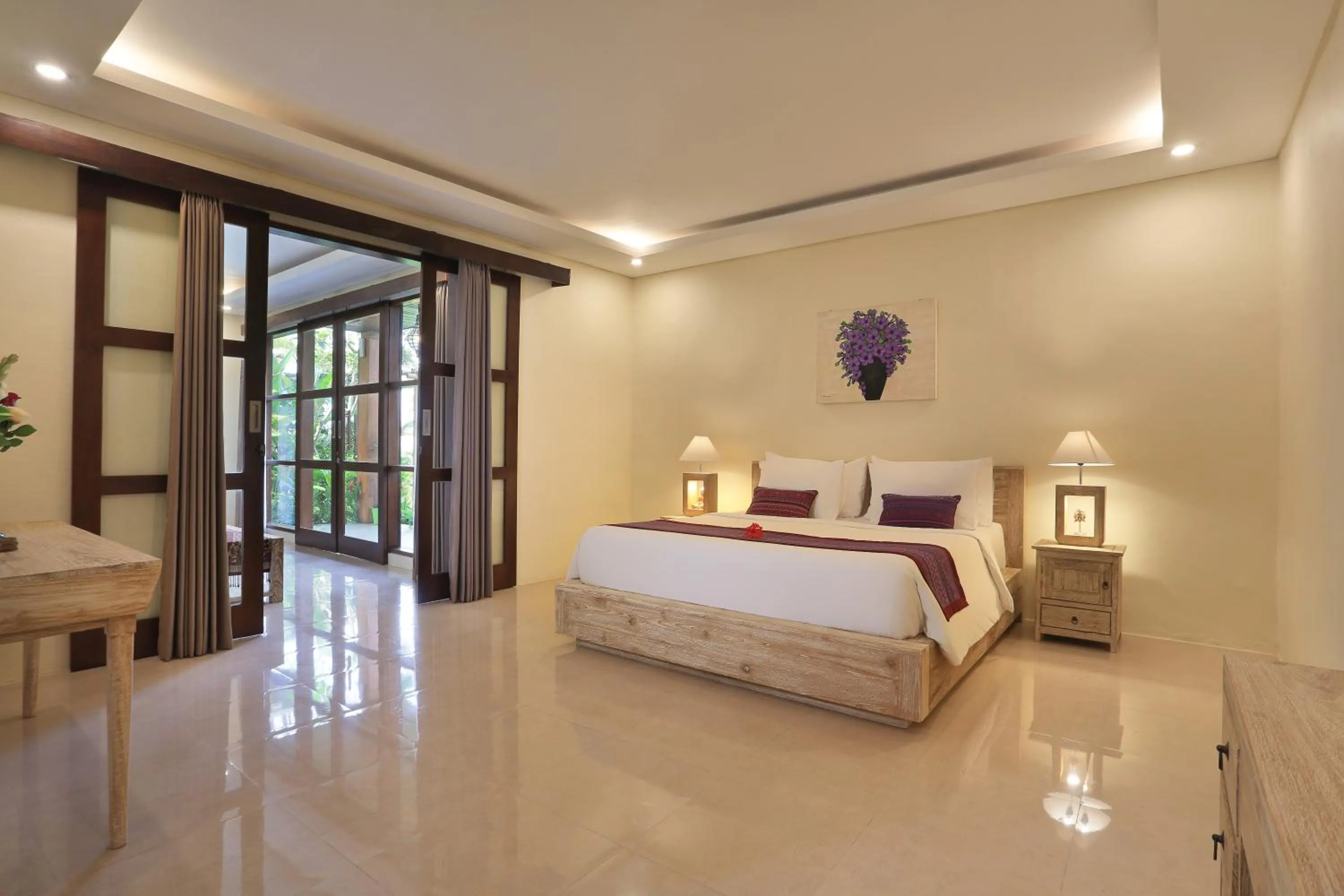 Bed in Maha Shanti Ubud Villa