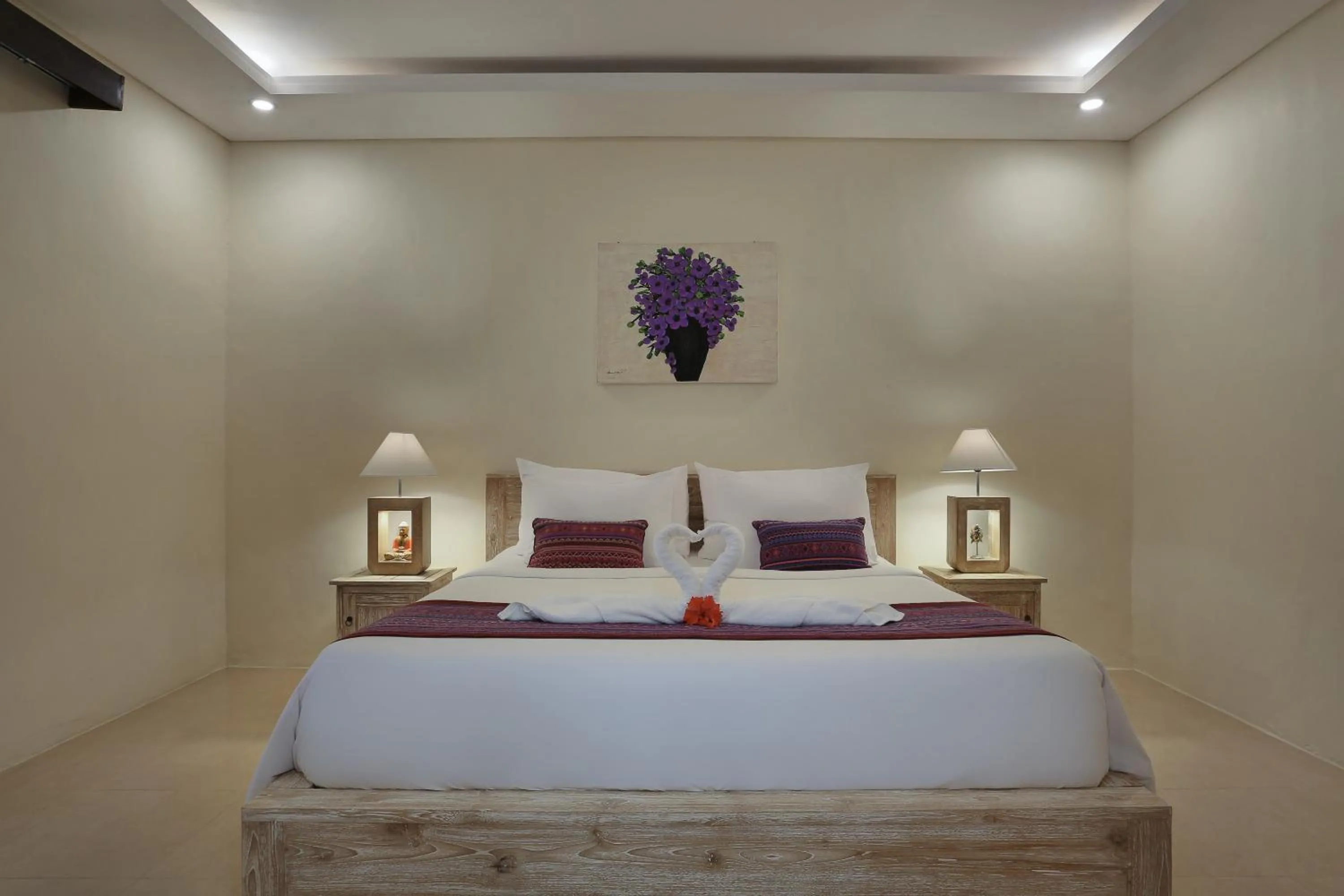 Bed in Maha Shanti Ubud Villa