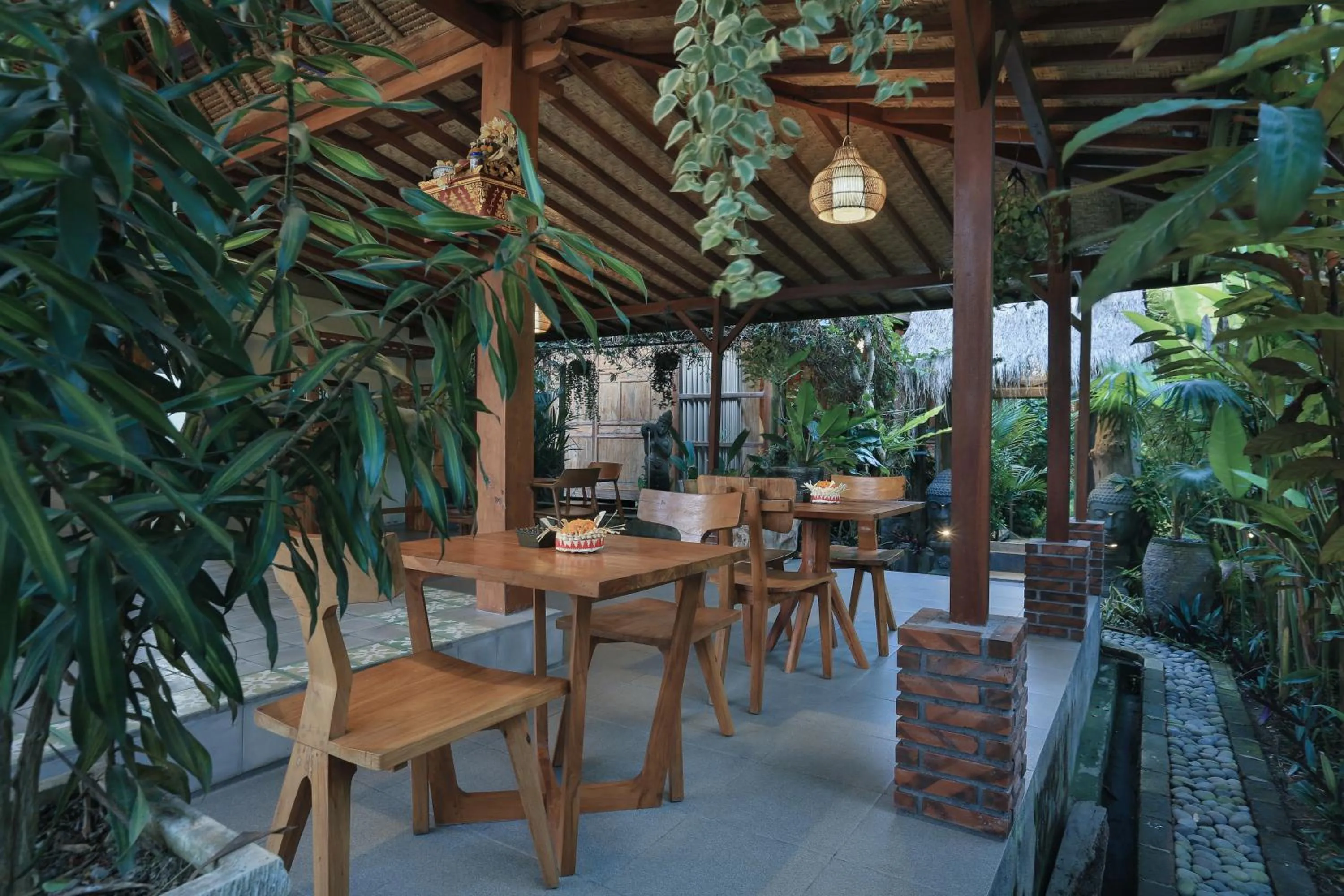 Restaurant/places to eat in Maha Shanti Ubud Villa