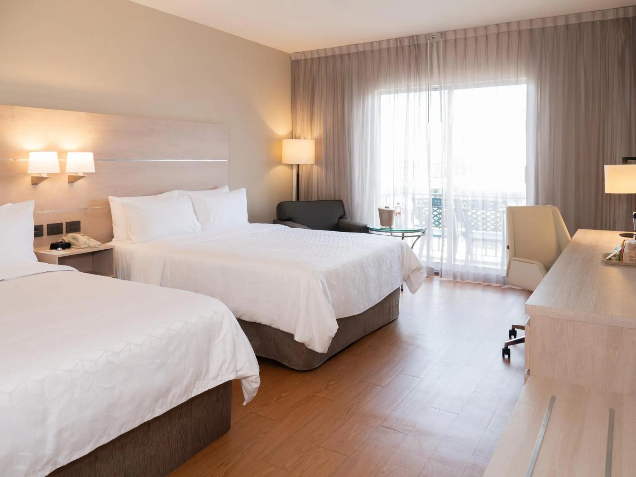 Photo of the whole room, Bed in Holiday Inn Express - Monterrey - Tecnologico by IHG