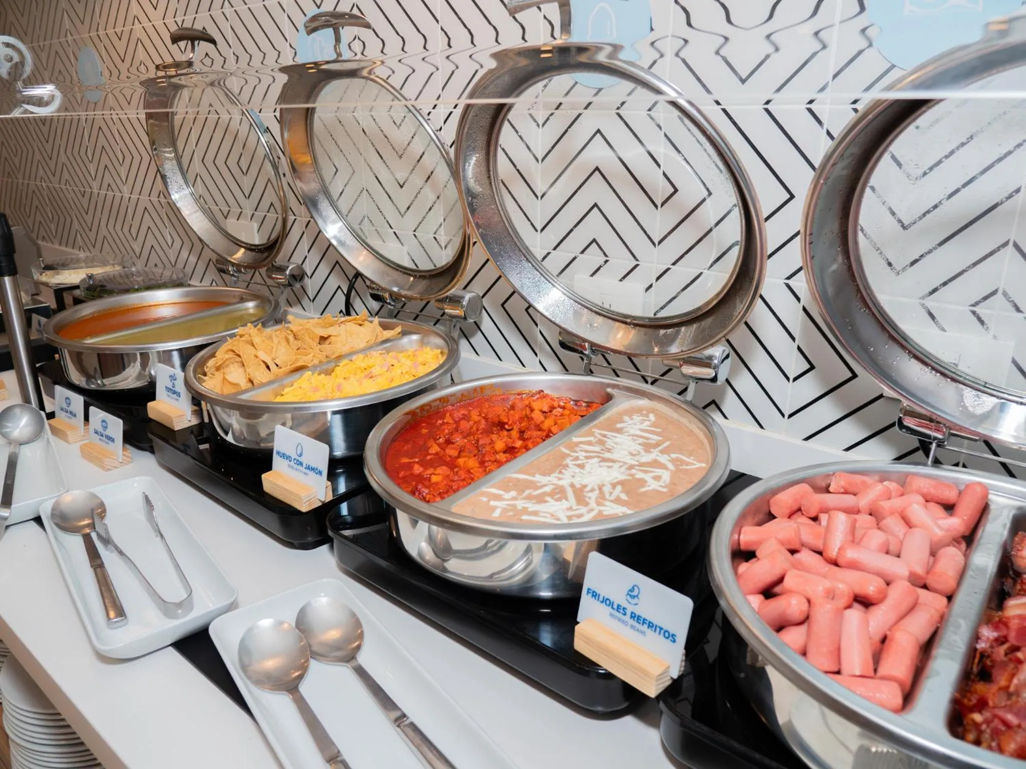 Breakfast in Holiday Inn Express - Monterrey - Tecnologico by IHG