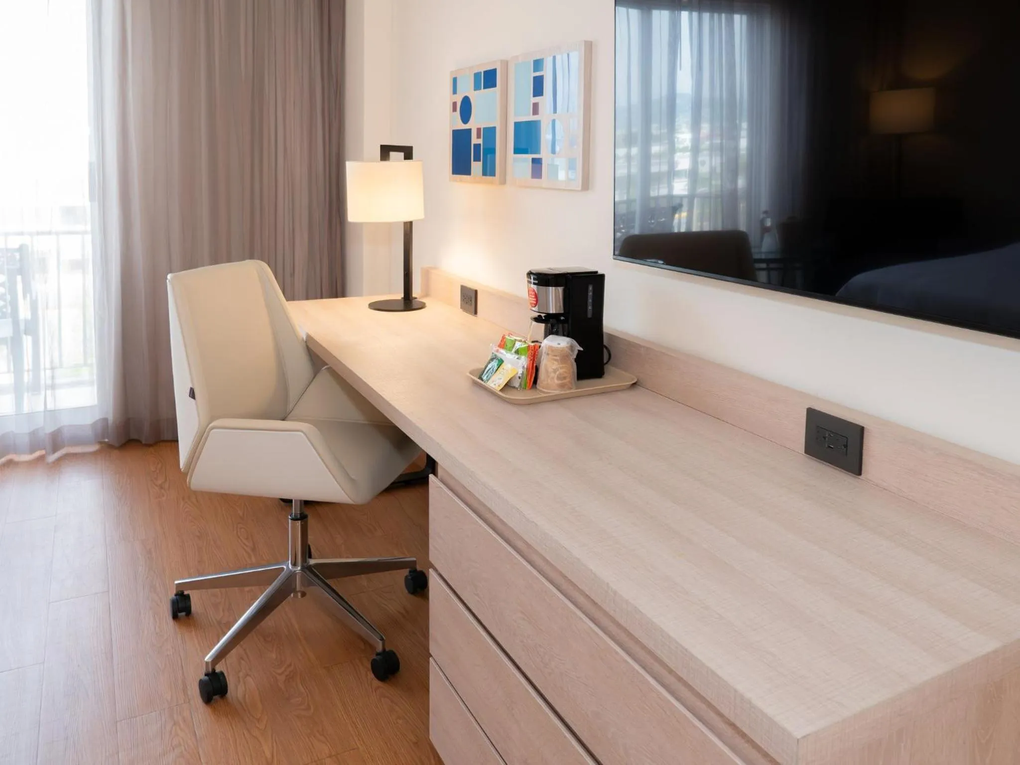 Photo of the whole room in Holiday Inn Express - Monterrey - Tecnologico by IHG