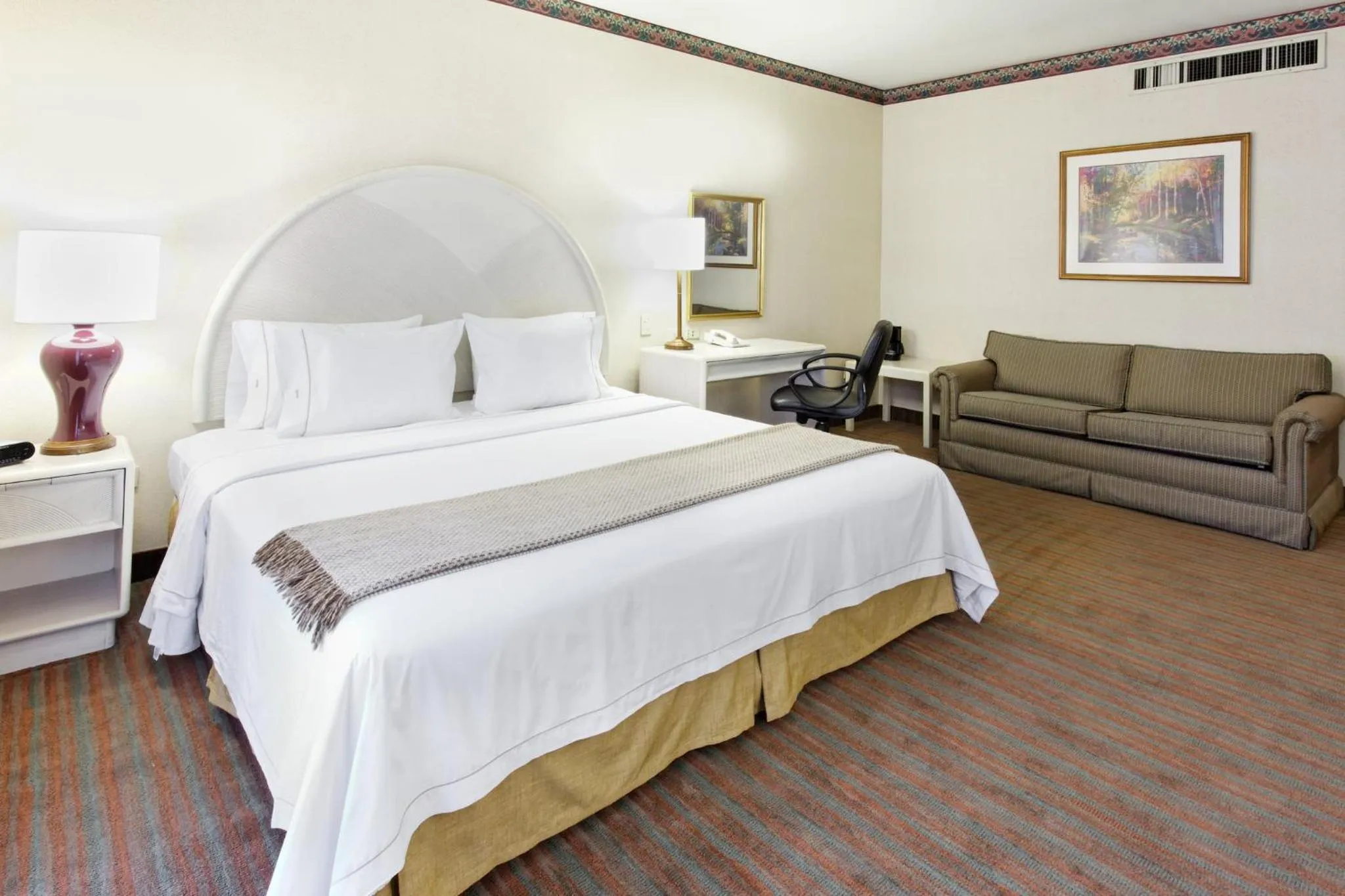 Photo of the whole room, Bed in Holiday Inn Express - Monterrey - Tecnologico by IHG