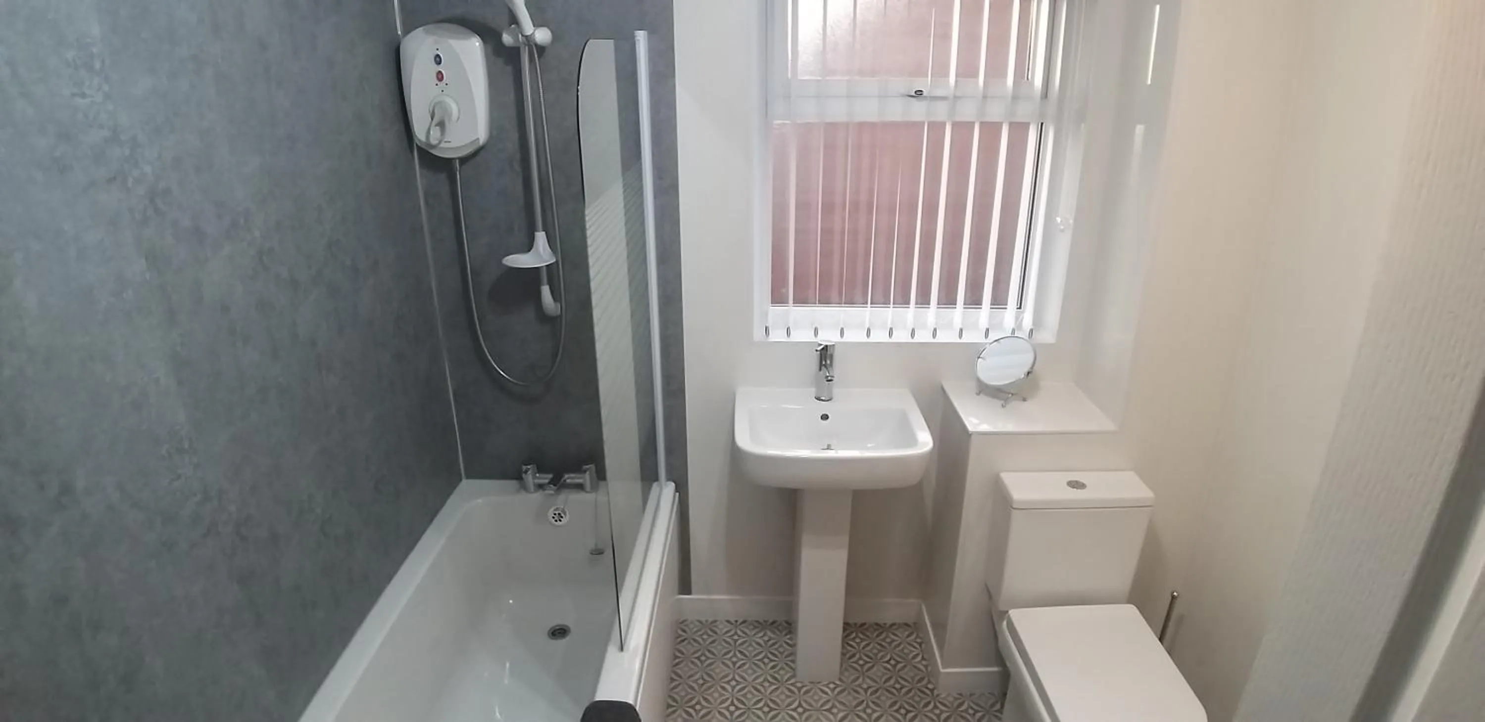 Shower in Berlin Street Townhouse Belfast