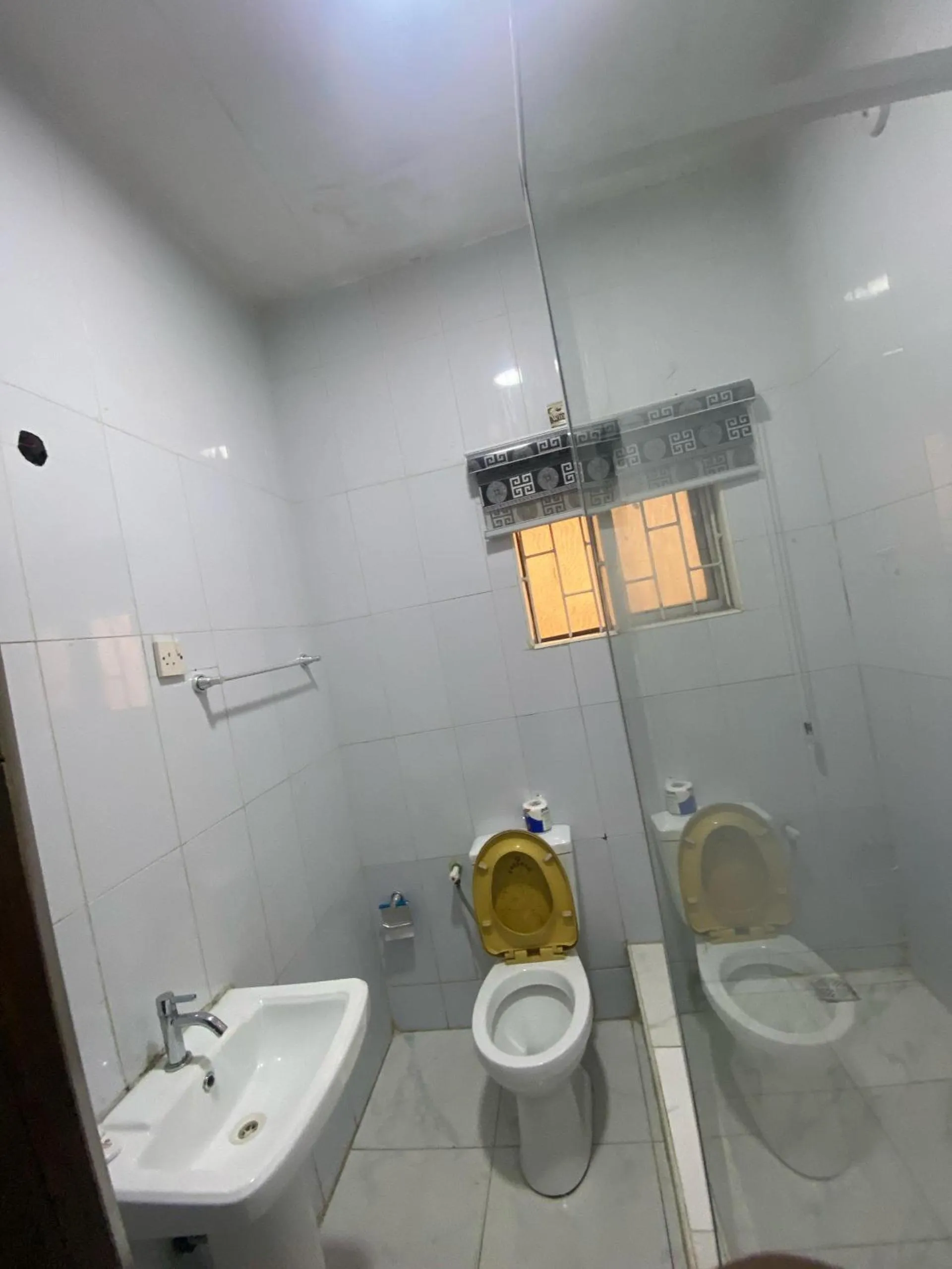 Shower in Presken Hotel Castle, Opebi Lagos