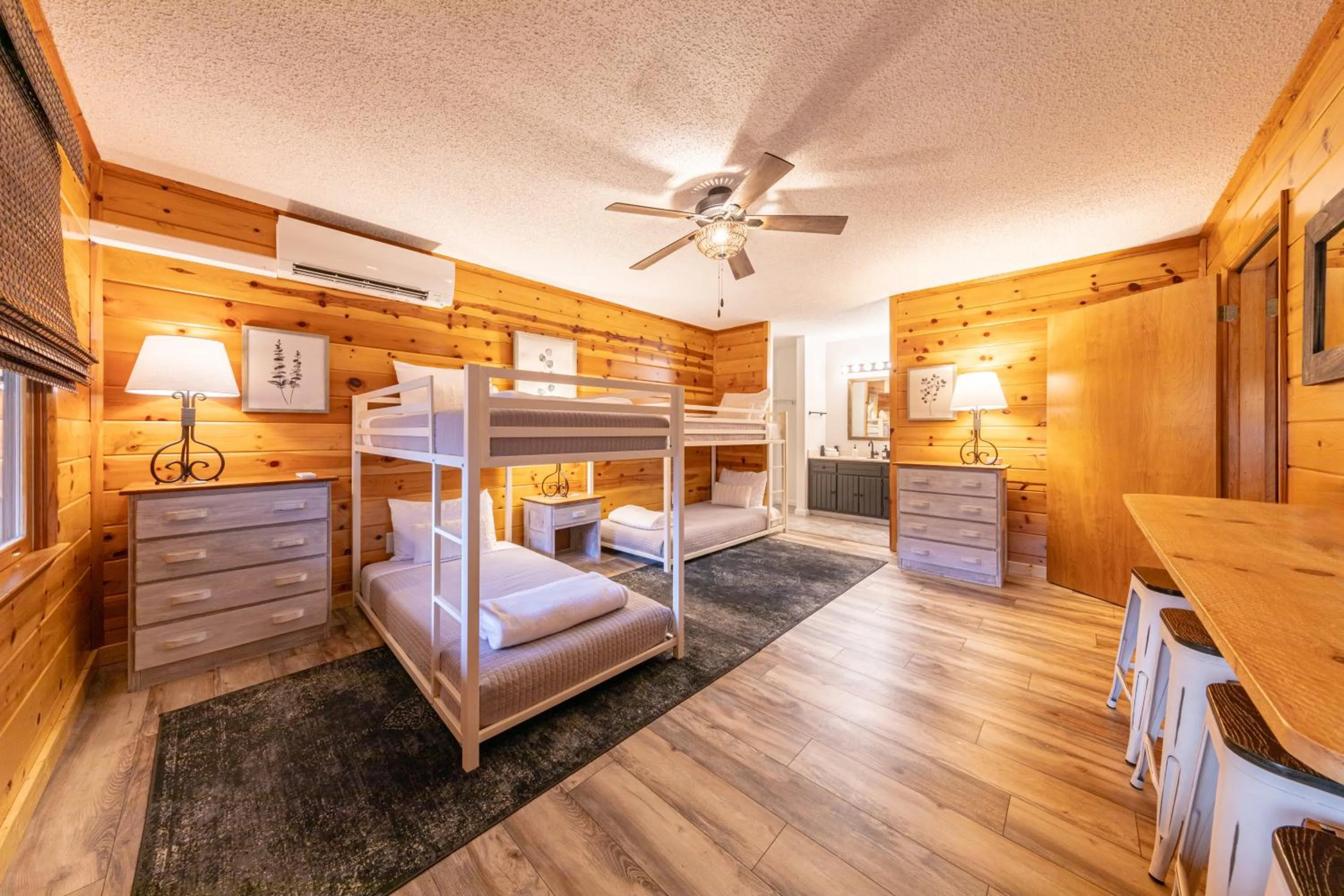 Bedroom, Bed in Mount Mitchell Eco Retreat