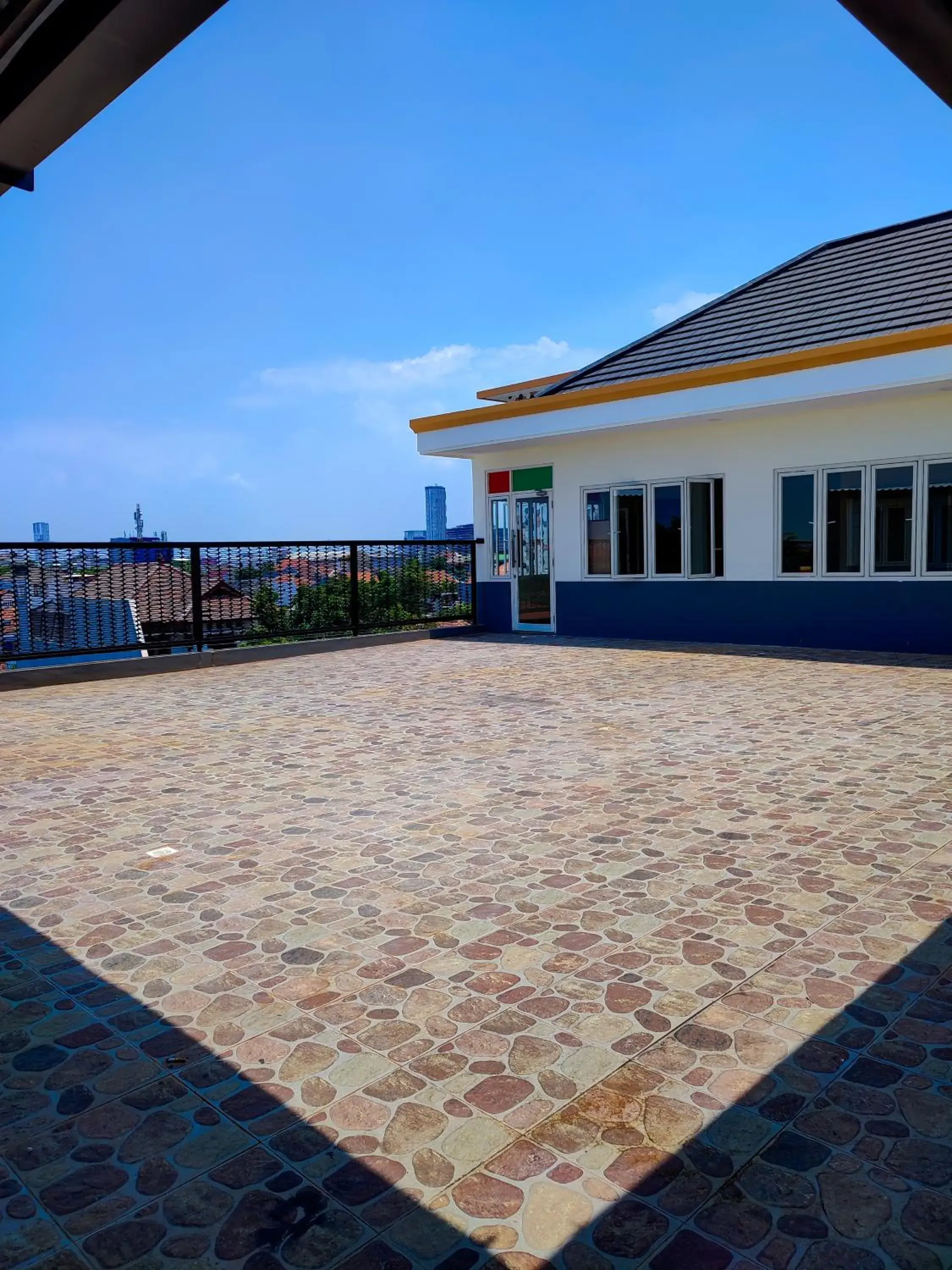 City view in La Tana Hotel City view in La Tana Hotel