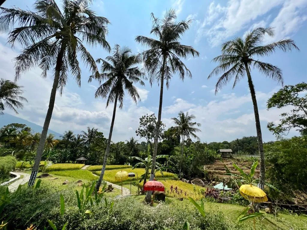 Garden in 5G Resort Cijeruk