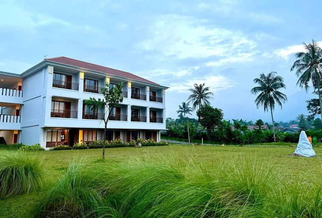 Property Building in 5G Resort Cijeruk
