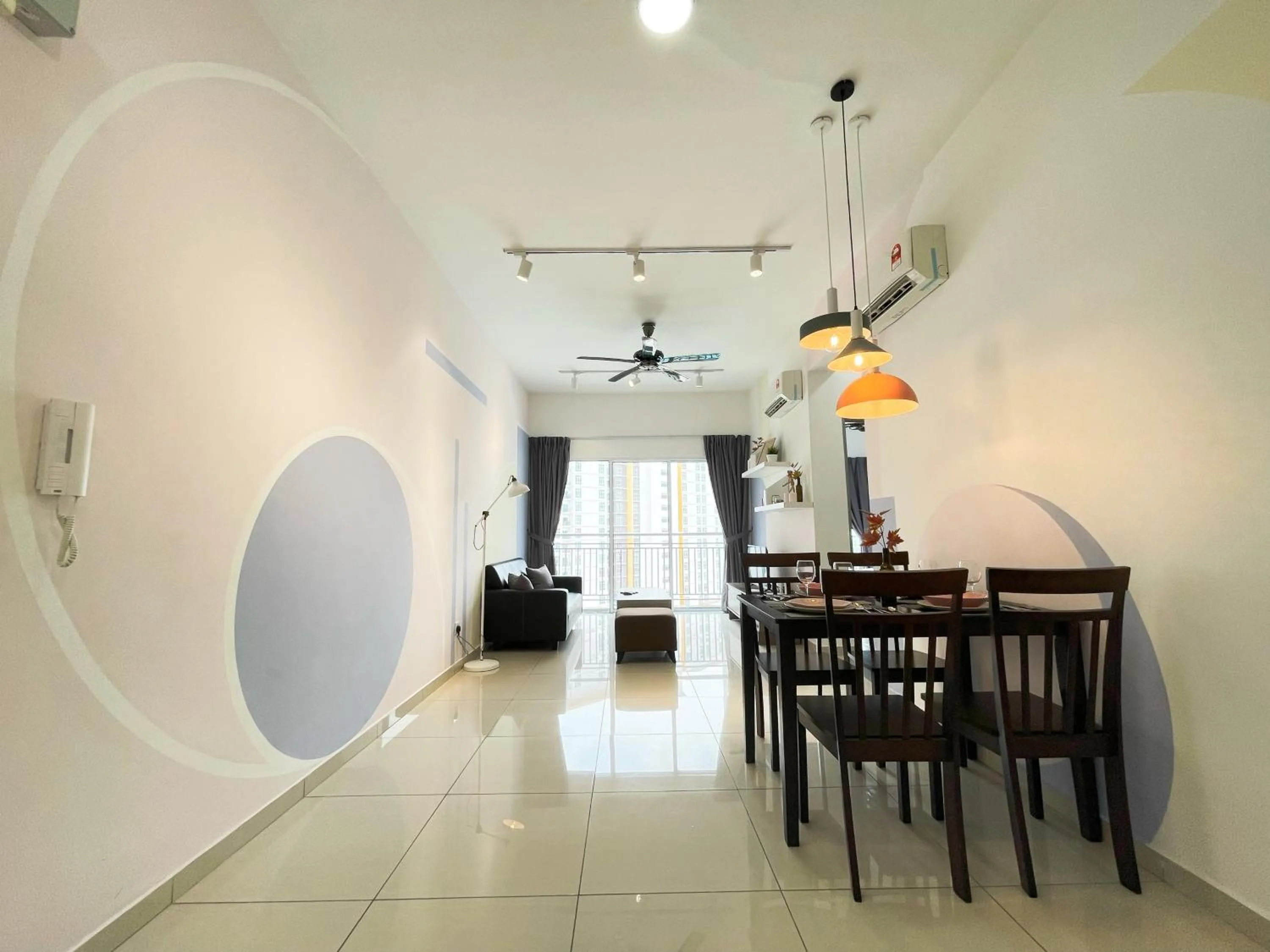 Dining area in MesaHill Homestay, Nilai by S&T Homez