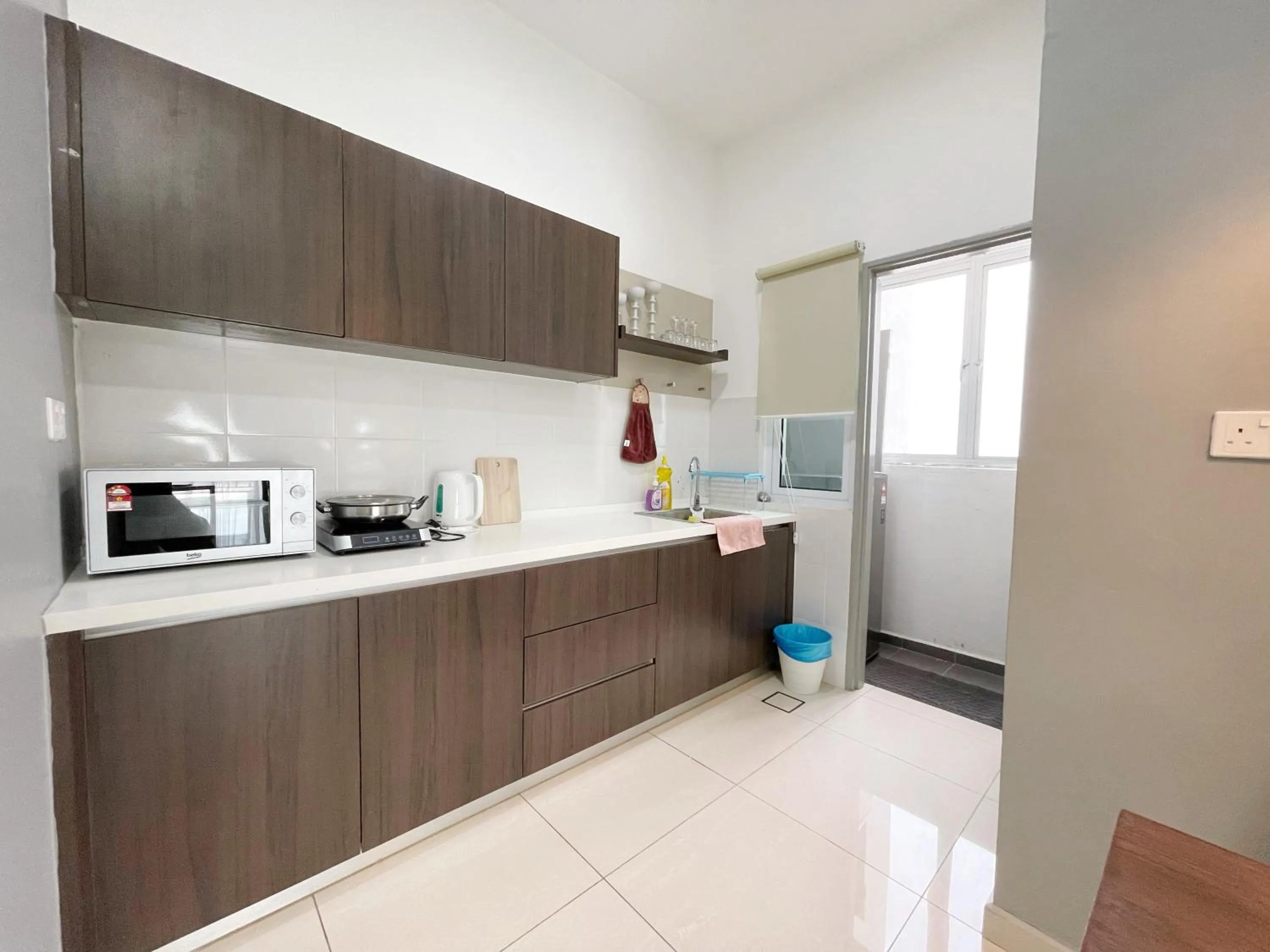 Kitchen or kitchenette in MesaHill Homestay, Nilai by S&T Homez