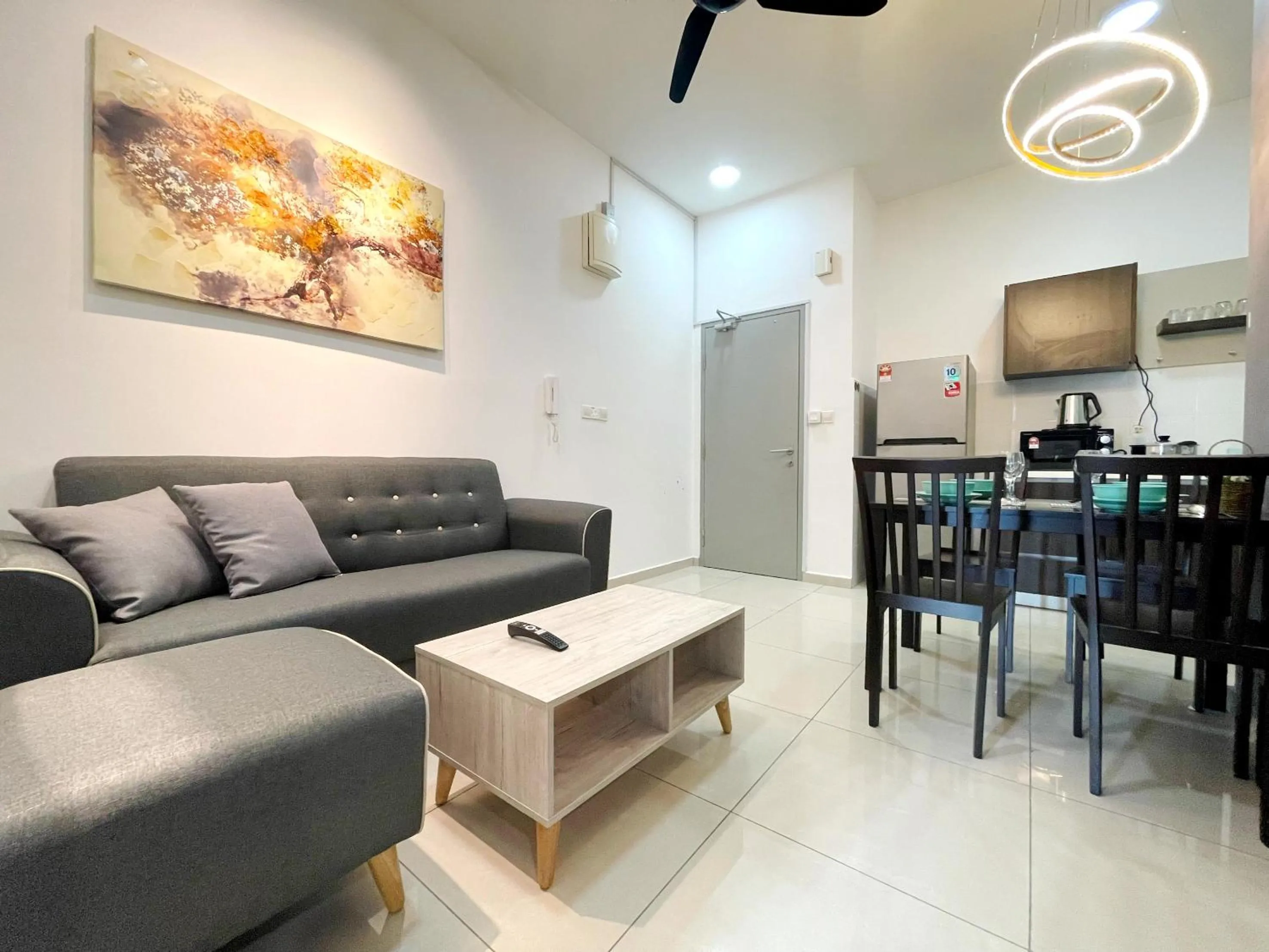 Living room in MesaHill Homestay, Nilai by S&T Homez