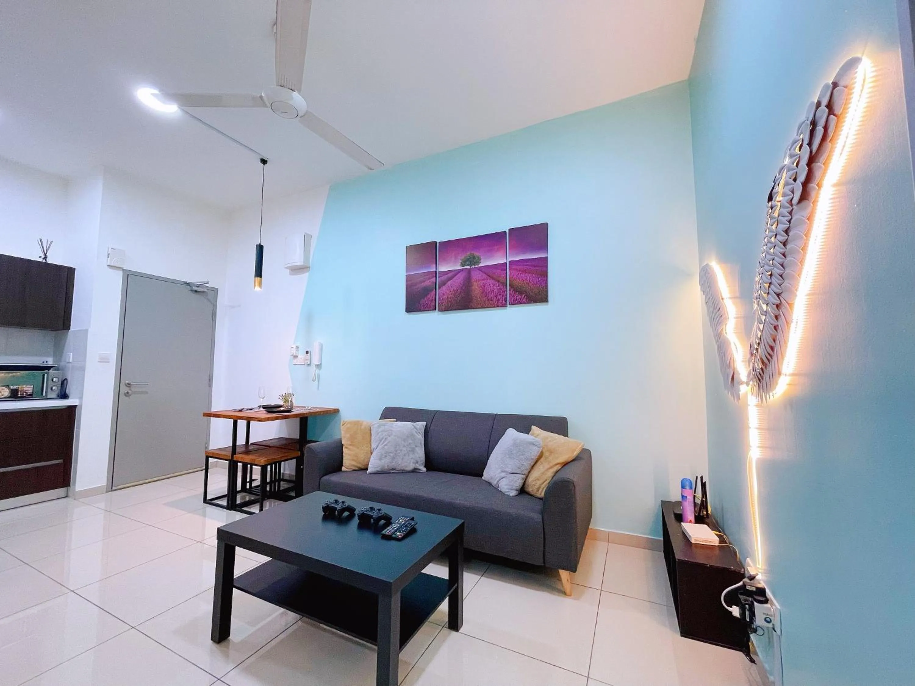 Living room in MesaHill Homestay, Nilai by S&T Homez