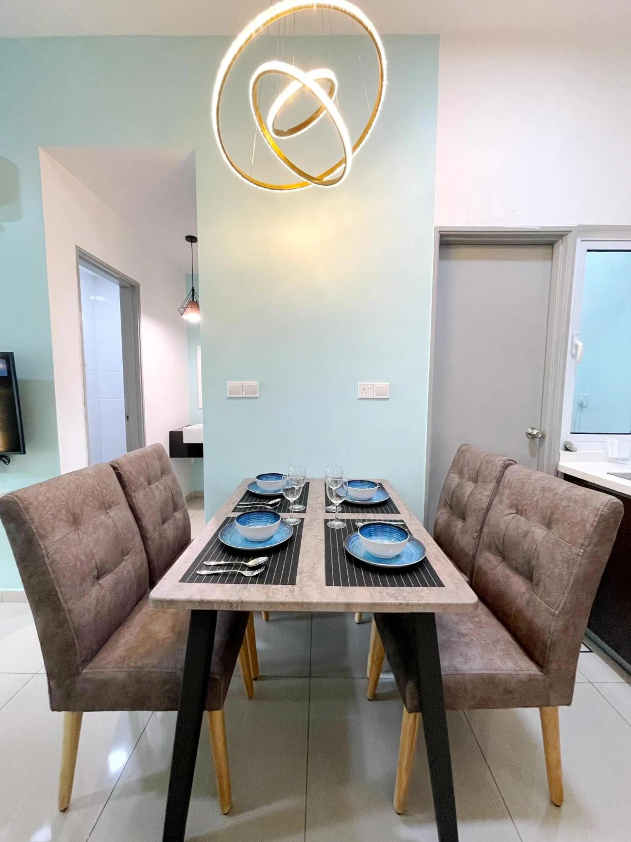 Dining area in MesaHill Homestay, Nilai by S&T Homez