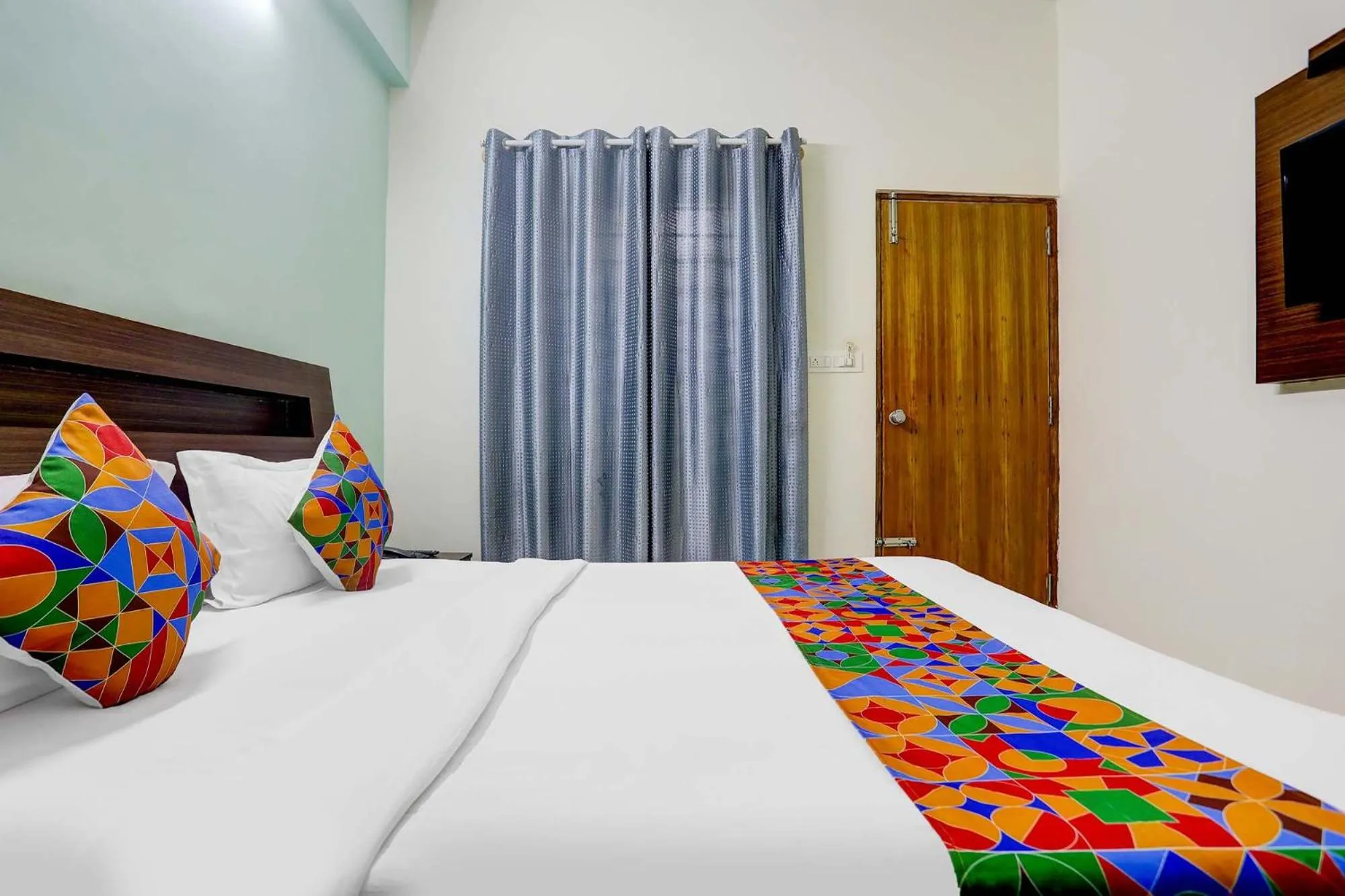 Bed in Hotel Royal Suites - Yeshwanthpur