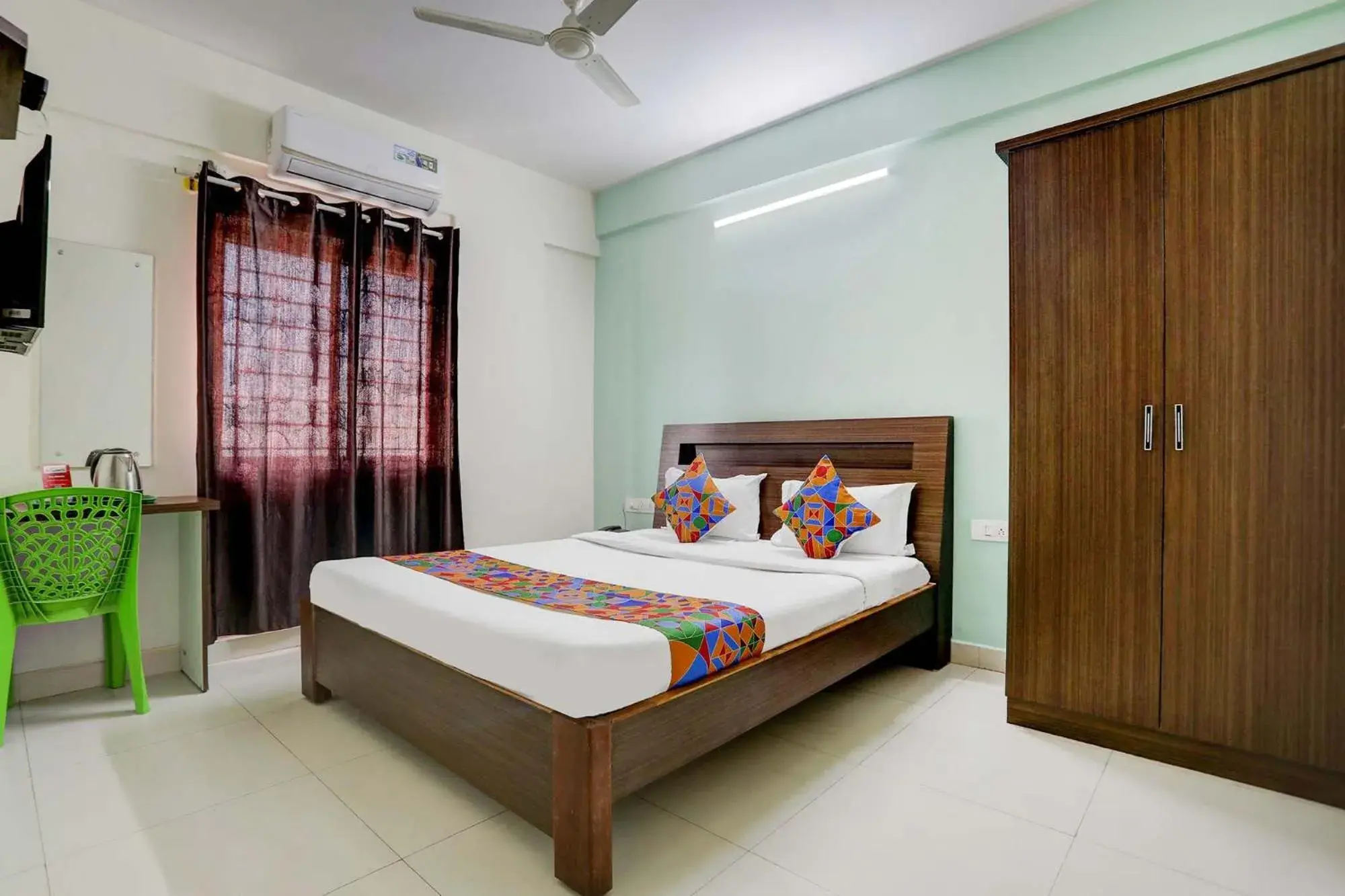 Bed in Hotel Royal Suites - Yeshwanthpur Bed in Hotel Royal Suites - Yeshwanthpur