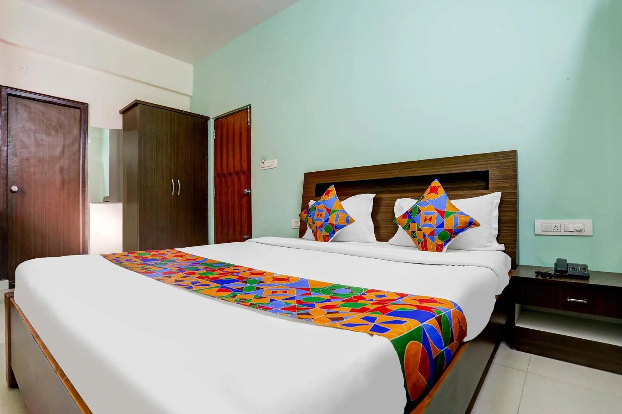 Bed in Hotel Royal Suites - Yeshwanthpur