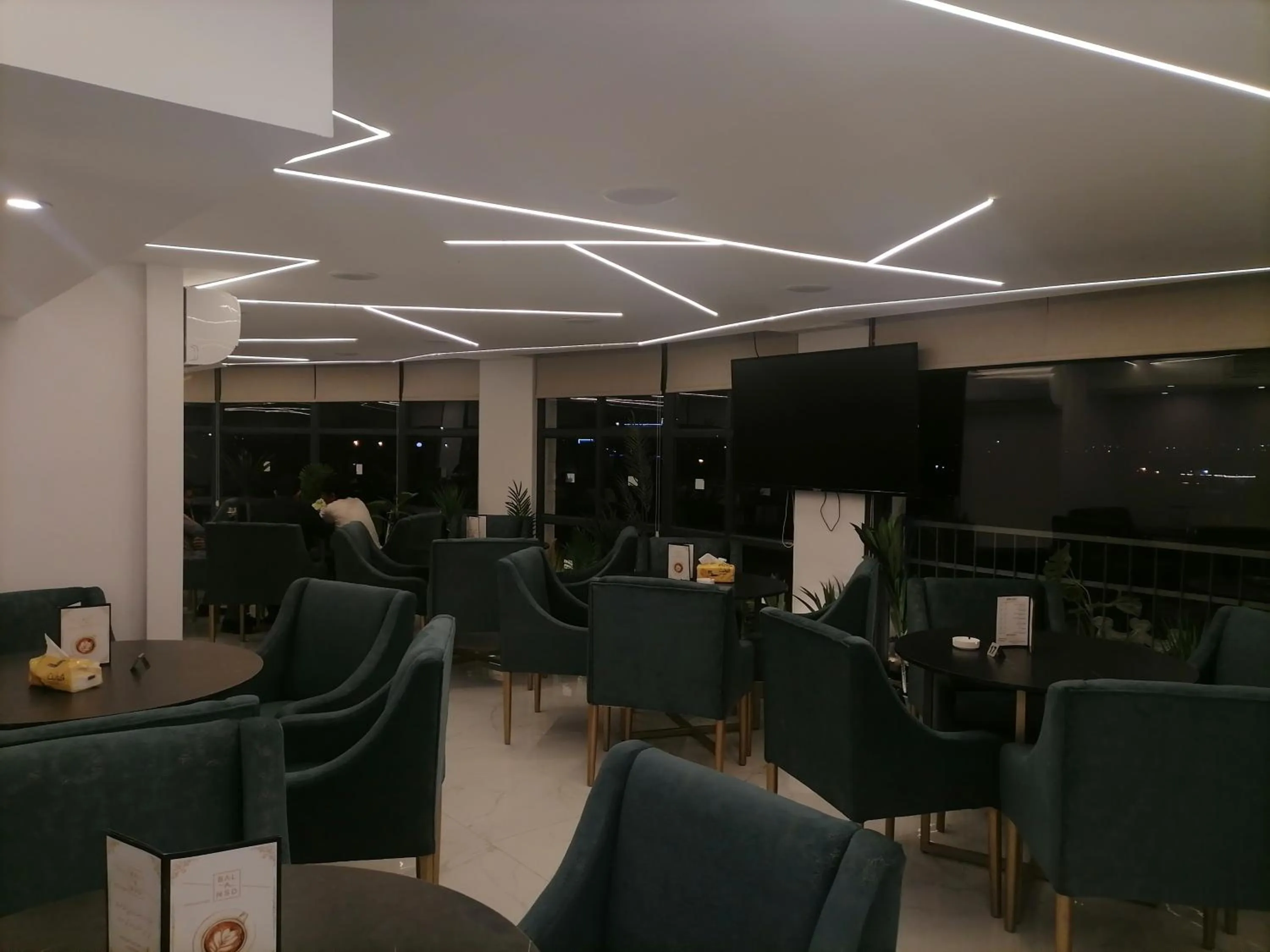 Restaurant/places to eat in Durrat Al Israa