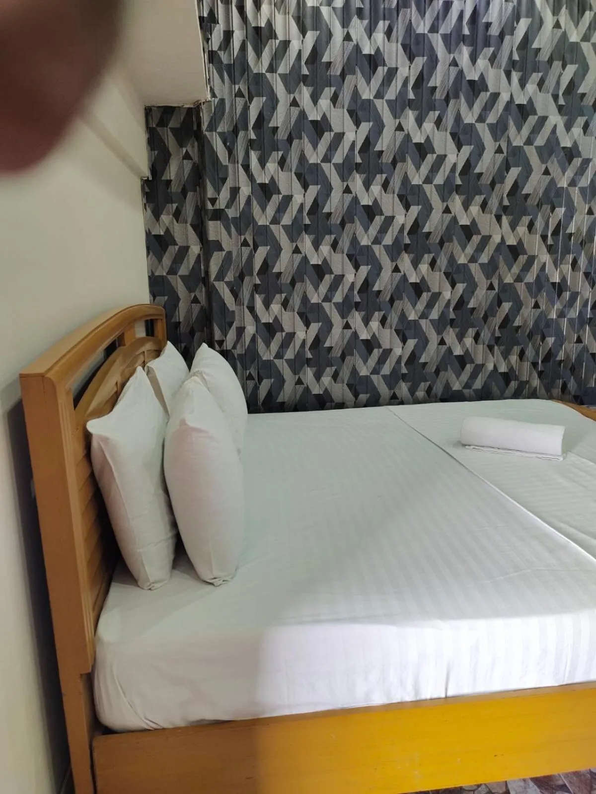 Bed in Clifton Rezidor
