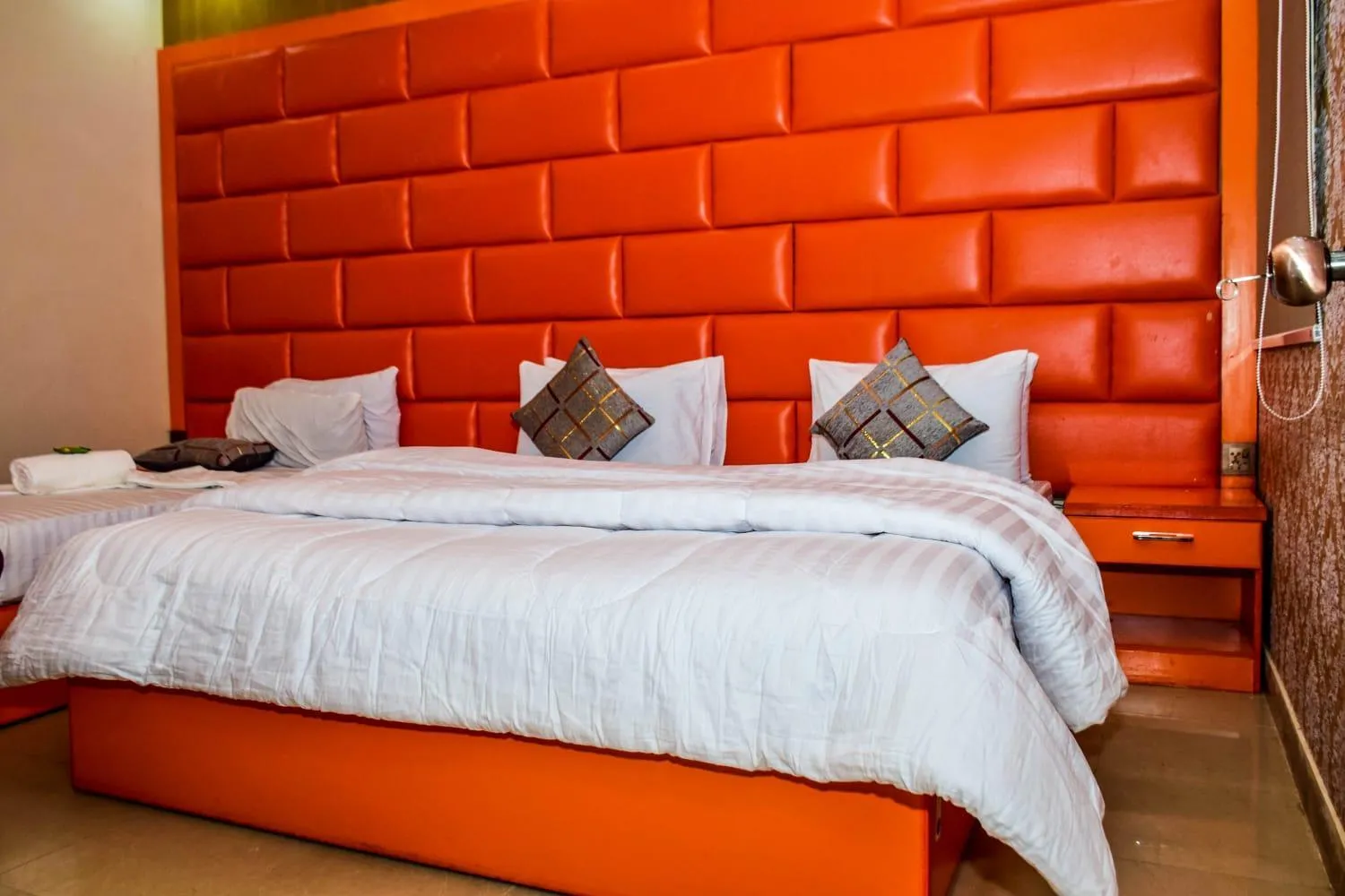Bed in Clifton Rezidor
