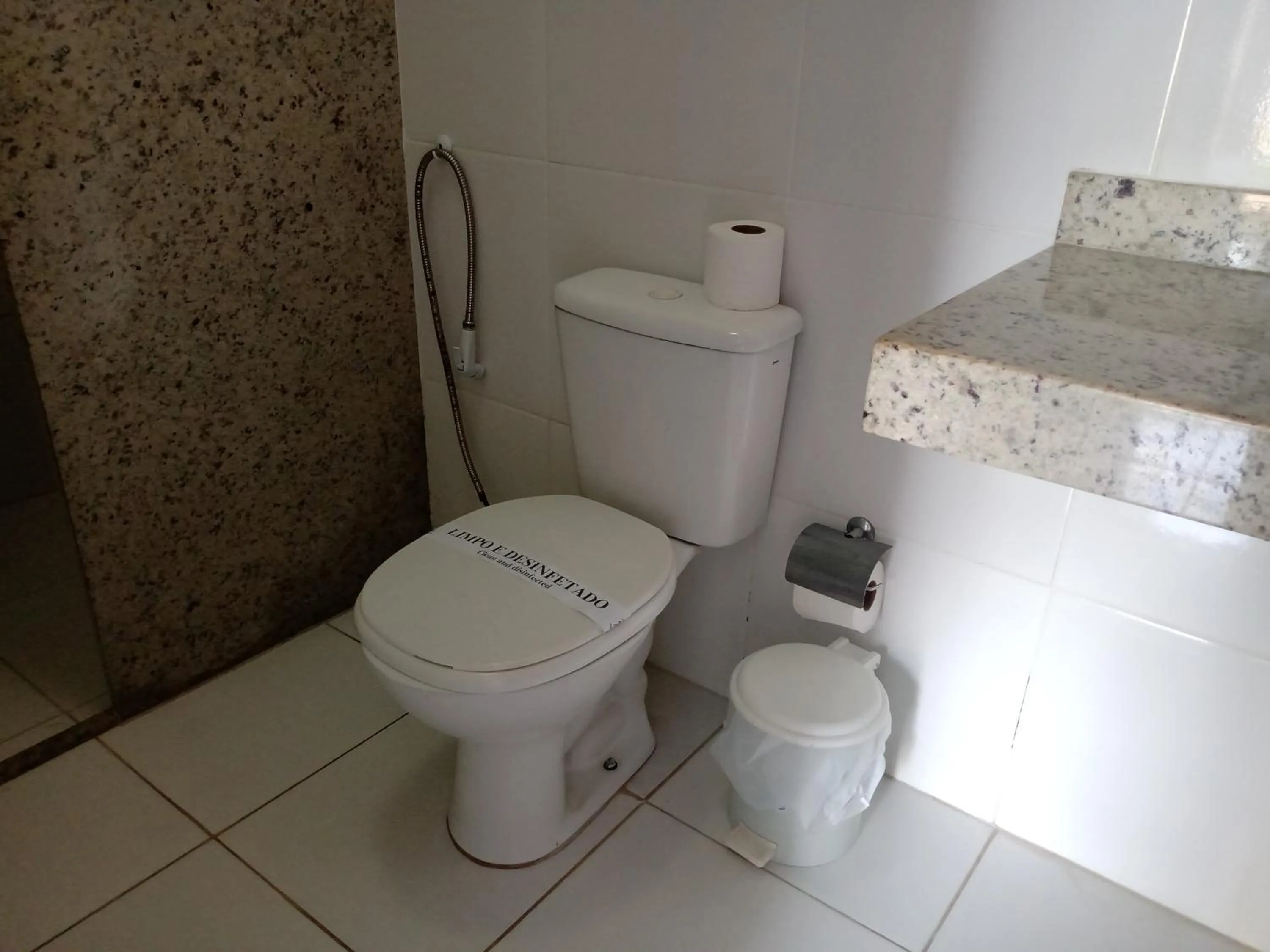 Toilet in Hotel Dunas Camocim