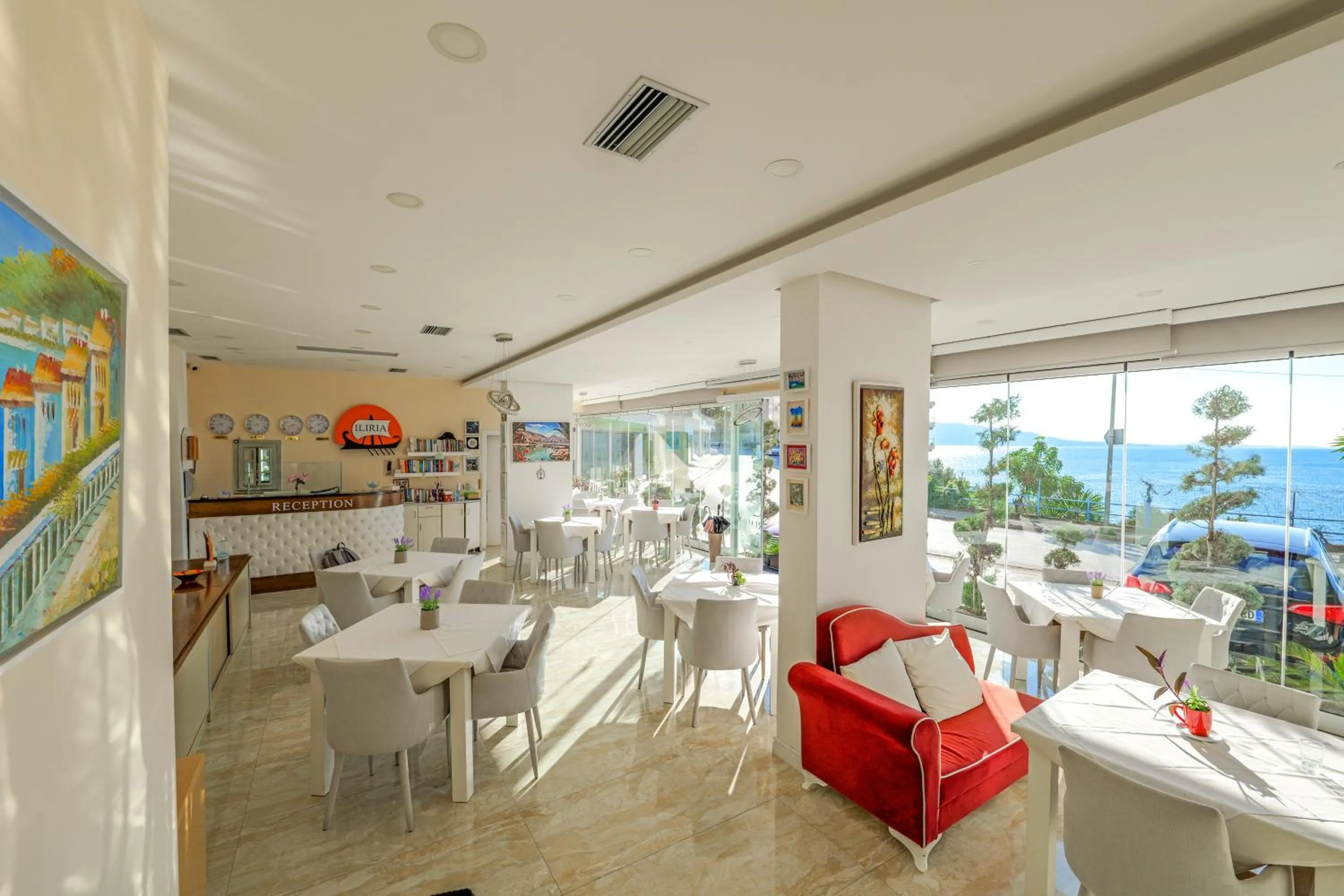 Restaurant/places to eat in Hotel Iliria