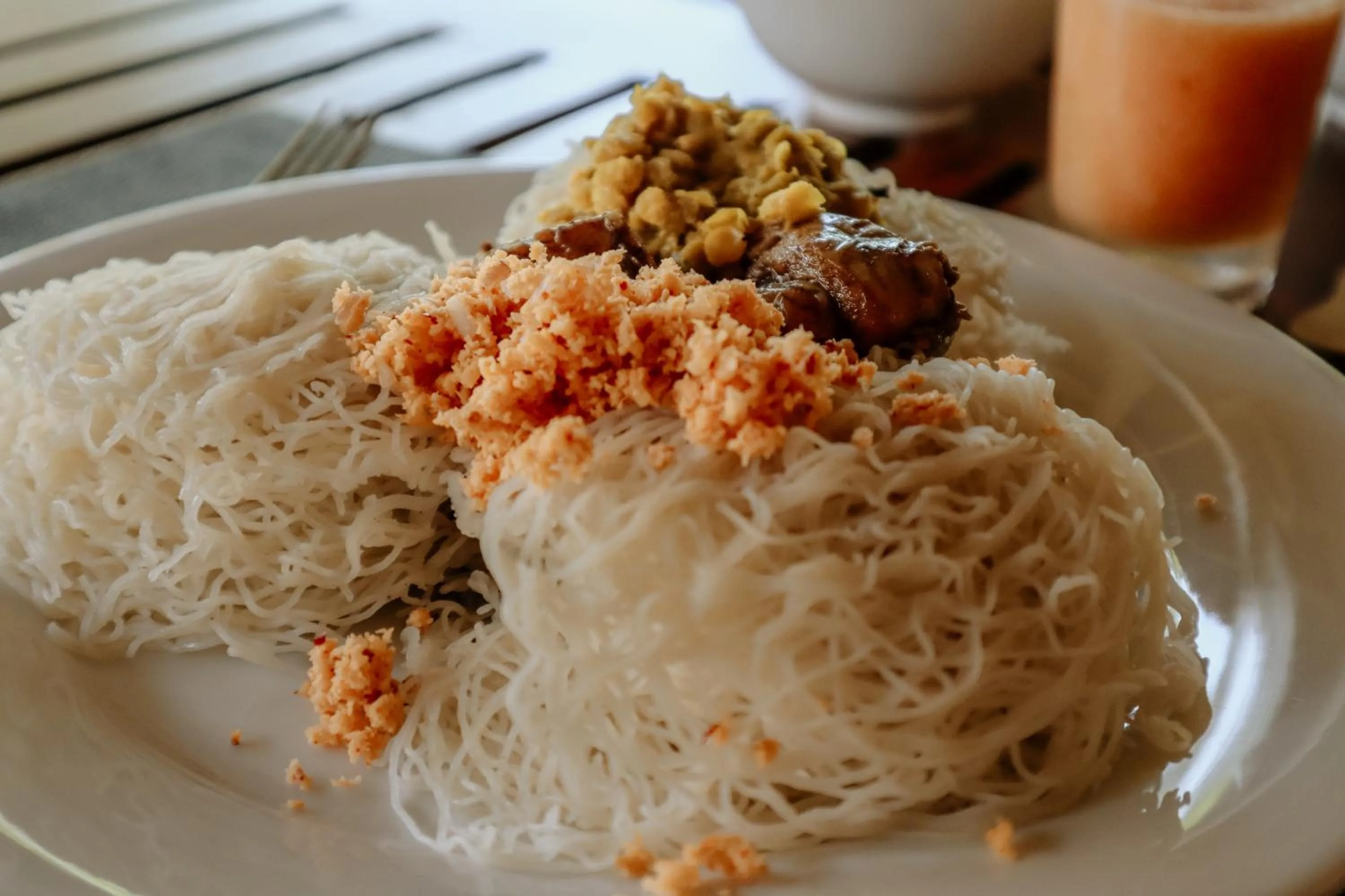 Breakfast in Saffron Lake Yala