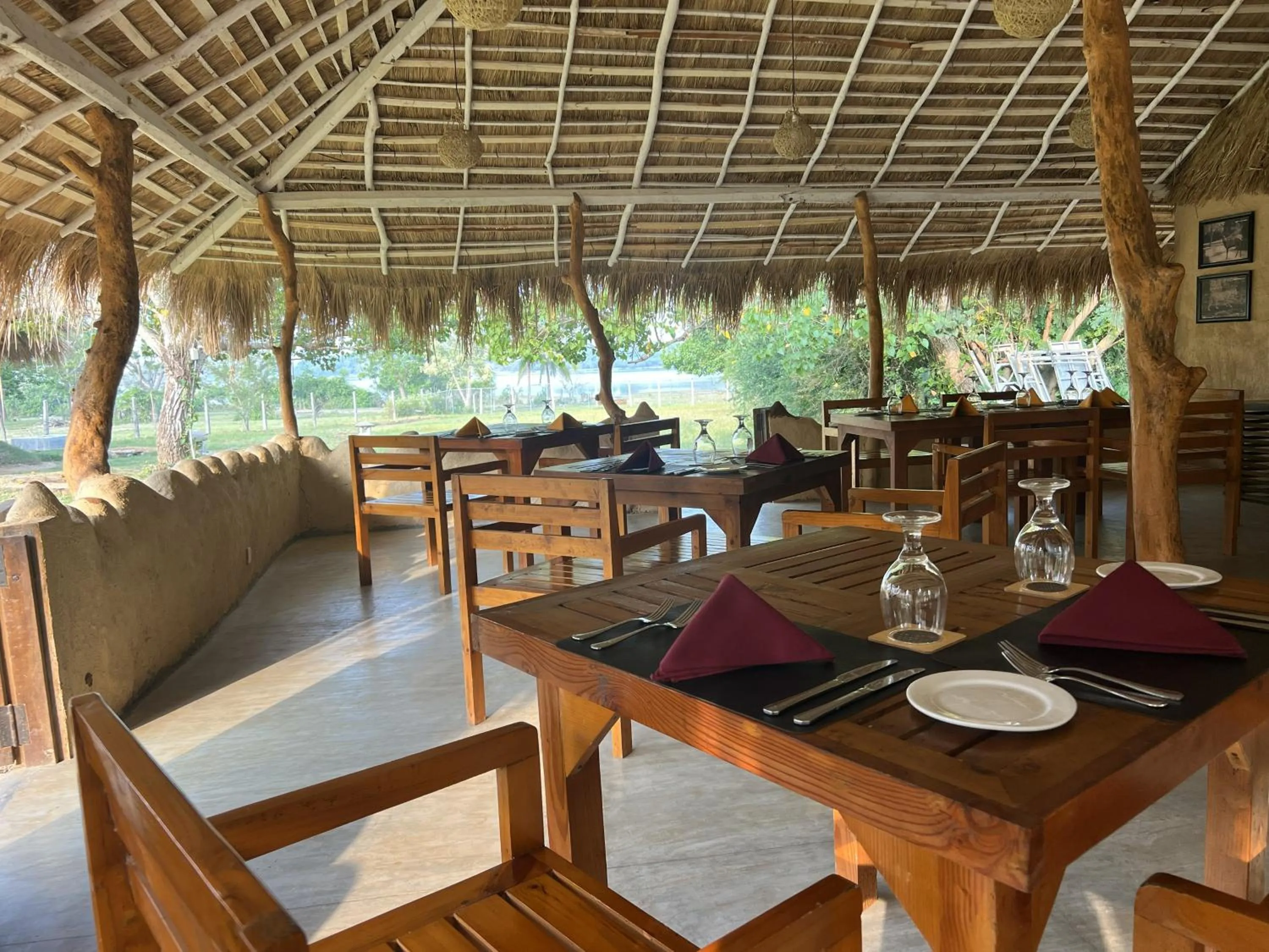 Restaurant/places to eat in Saffron Lake Yala