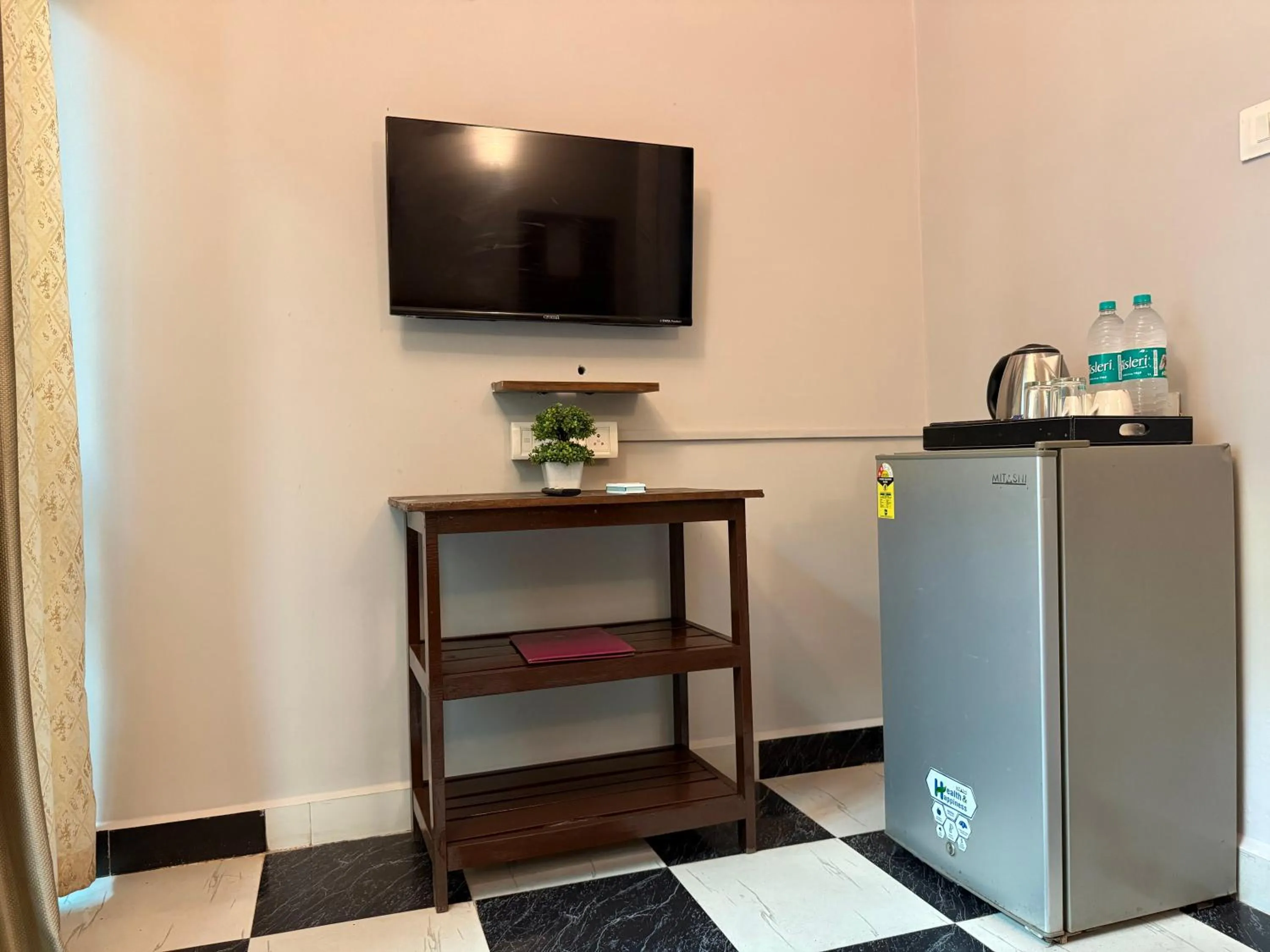 TV and multimedia in Casa Almeida by Legends Hotels