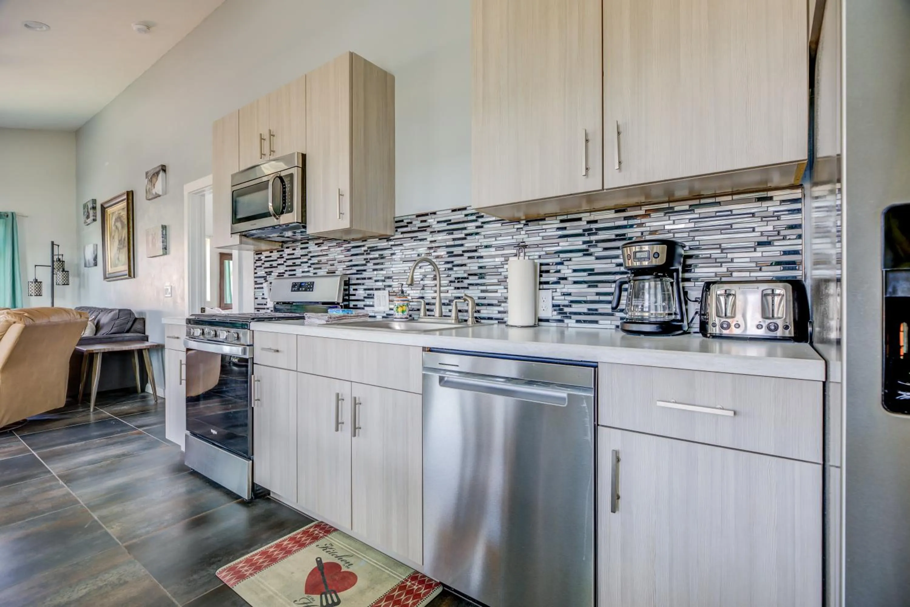 Coffee/tea facilities in Castle in the Sky Unit Z