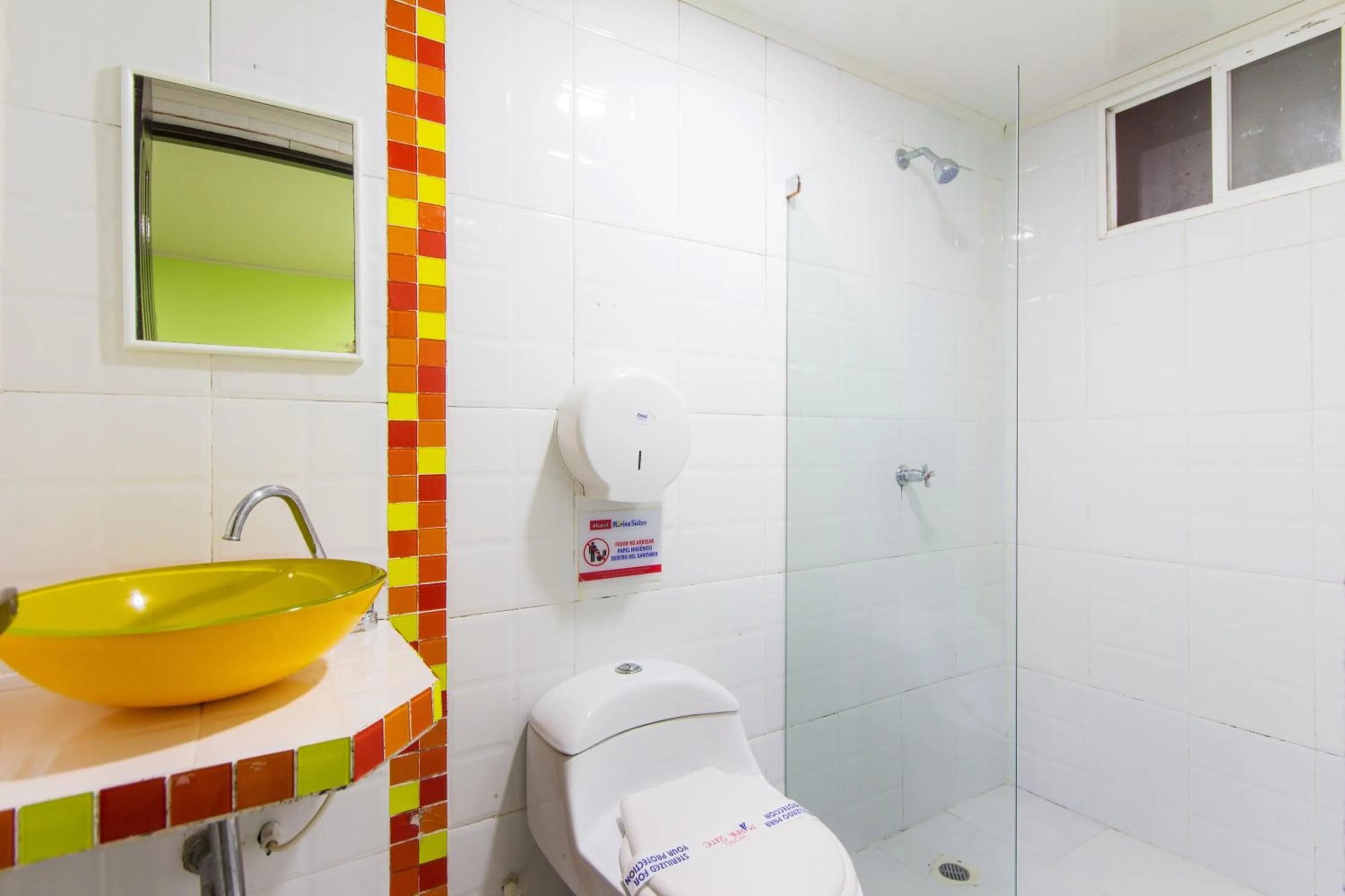 Bathroom in Hotel Marina Suites By GEH Suites