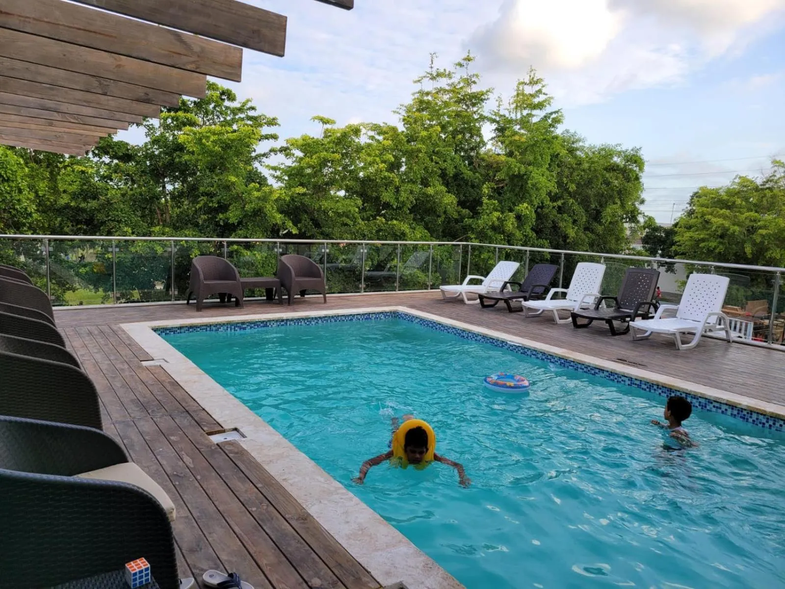 Swimming pool in Plaza Coral Hotel