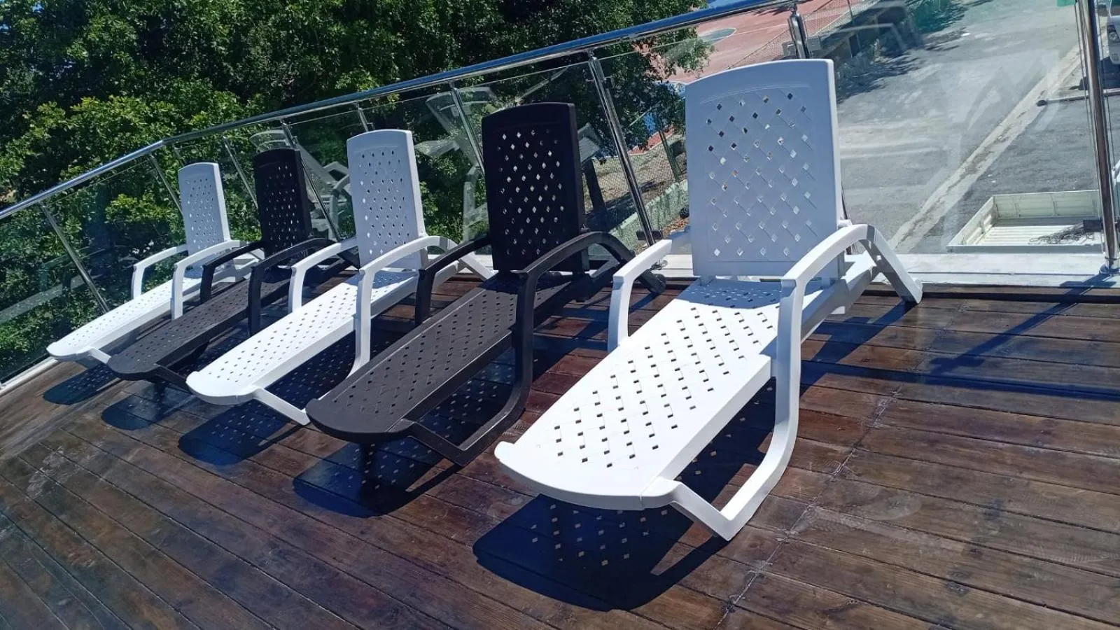 Property building in Plaza Coral Hotel