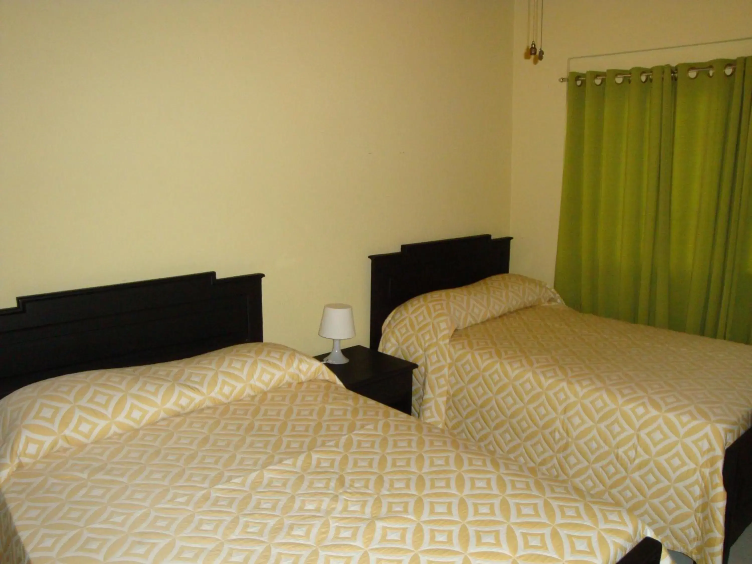 Twin Room with Private Bathroom in Hotel Santander SD Twin Room with Private Bathroom in Hotel Santander SD