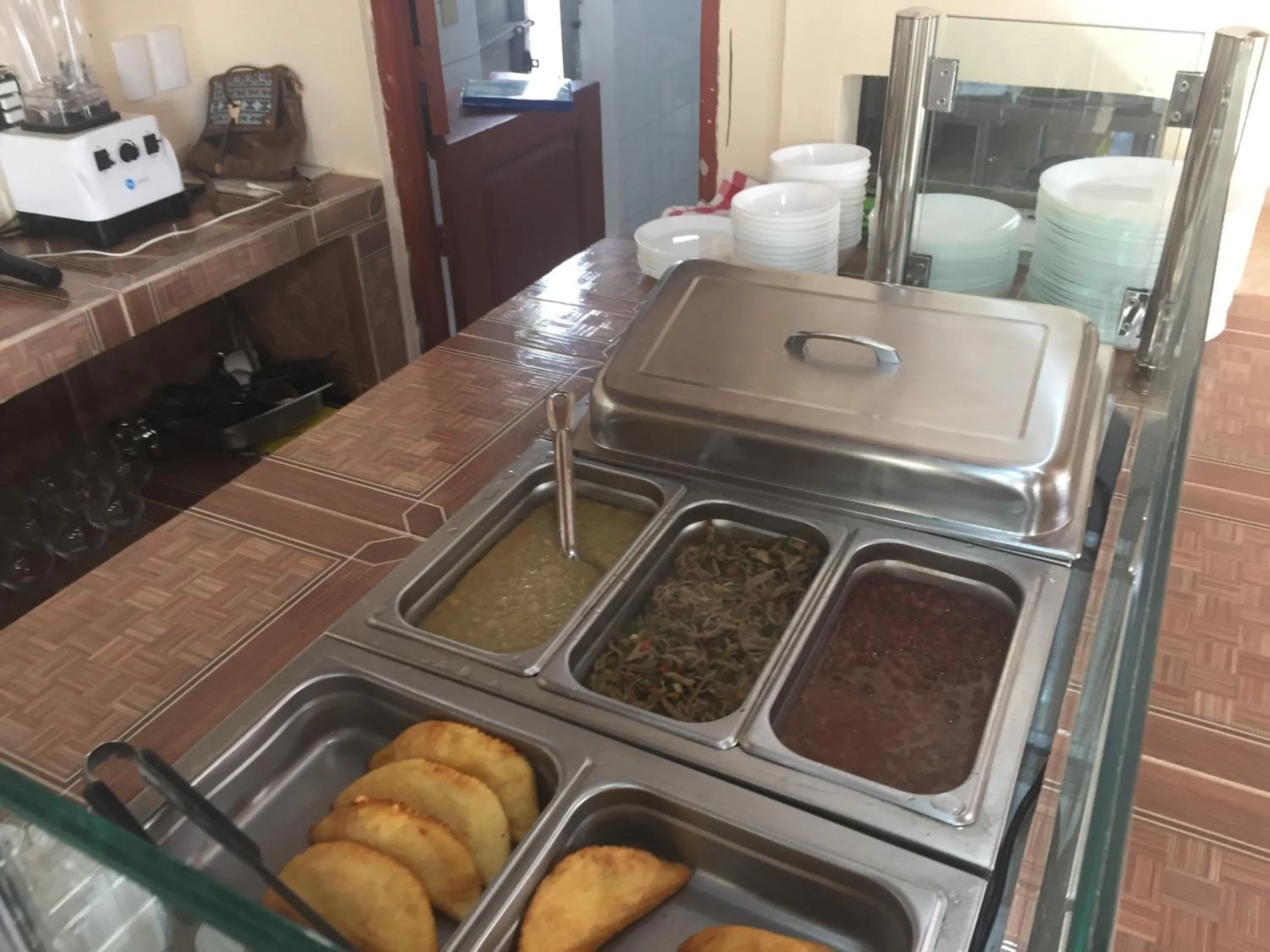 Restaurant/places to eat in Hotel Santander SD