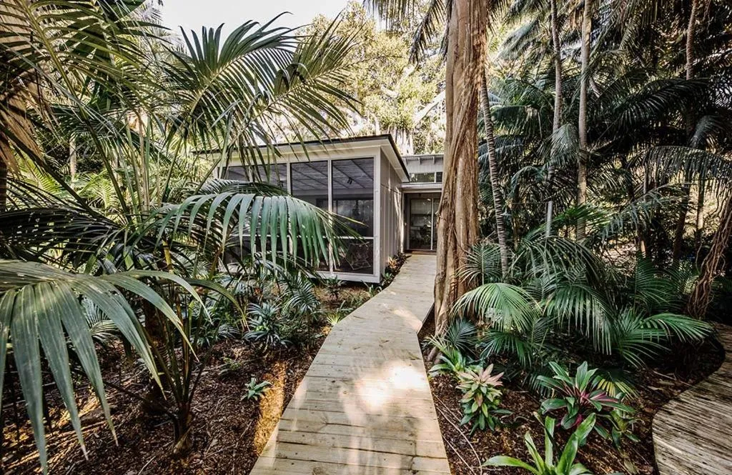 Property building in Arajilla Retreat