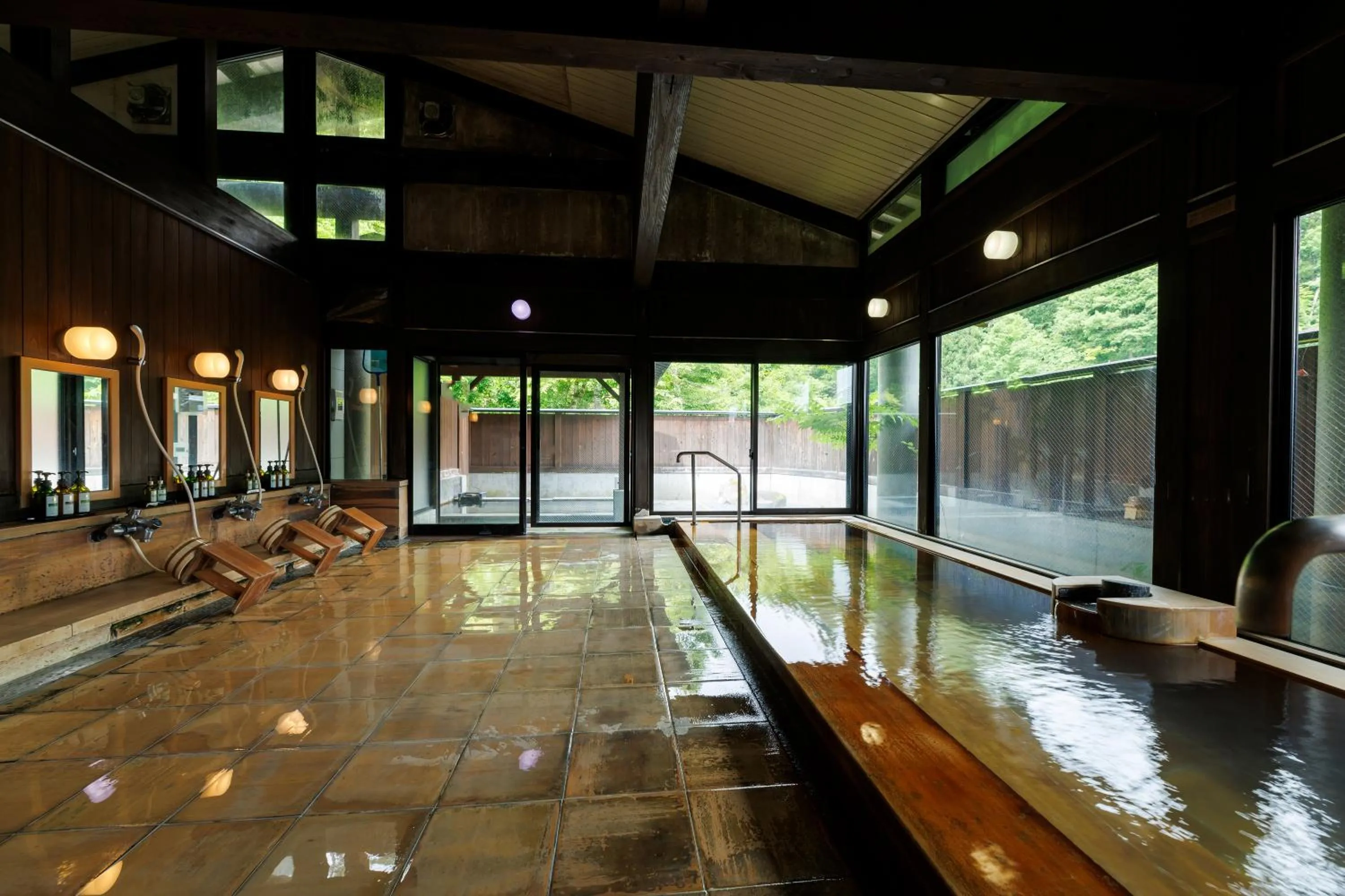 Hot Spring Bath in Hotel Kikori