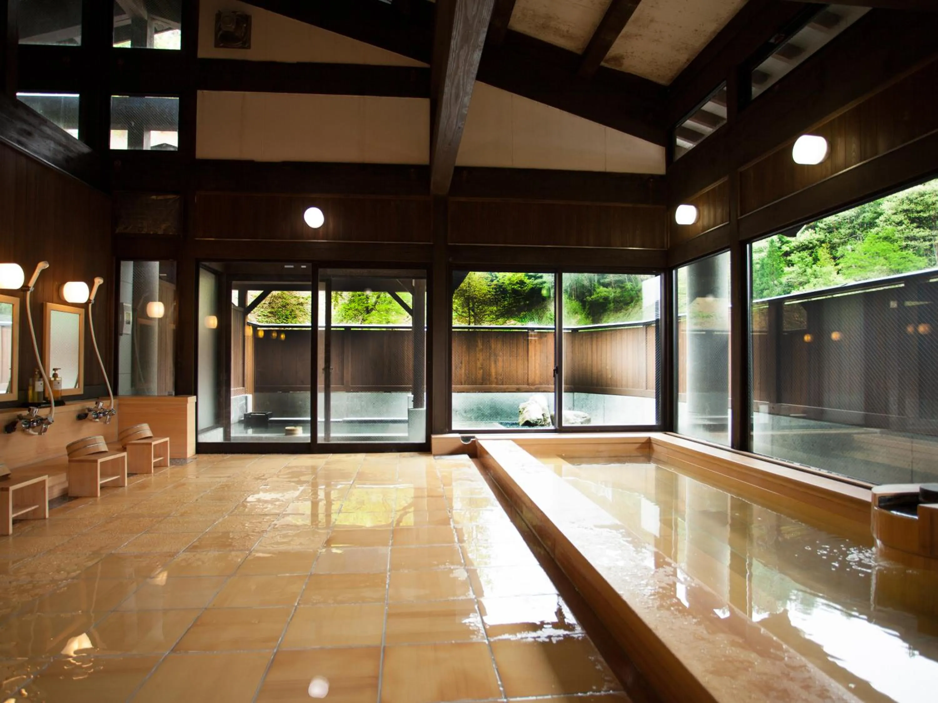 Spring in Hotel Kikori