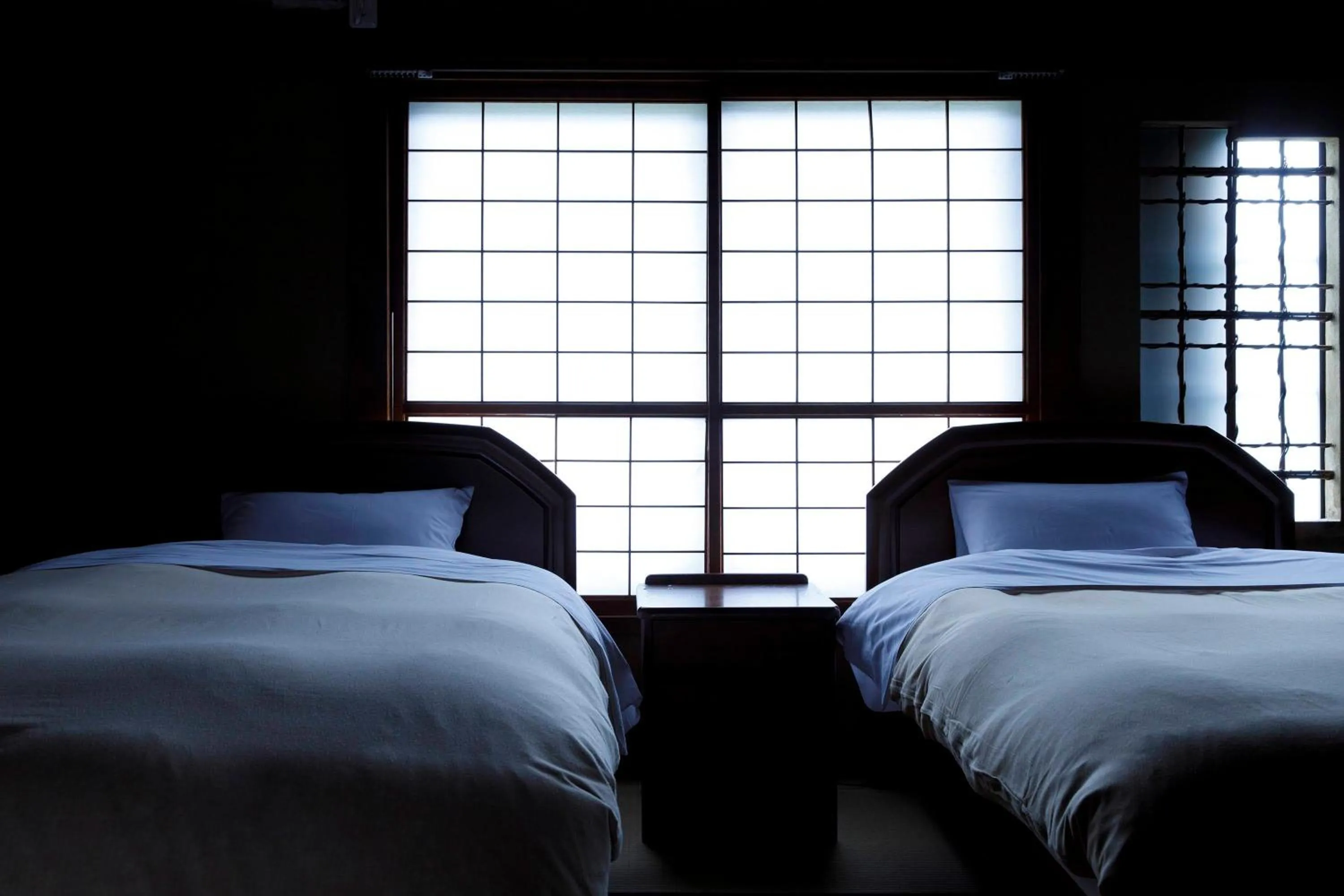 Photo of the whole room, Bed in Busuitei