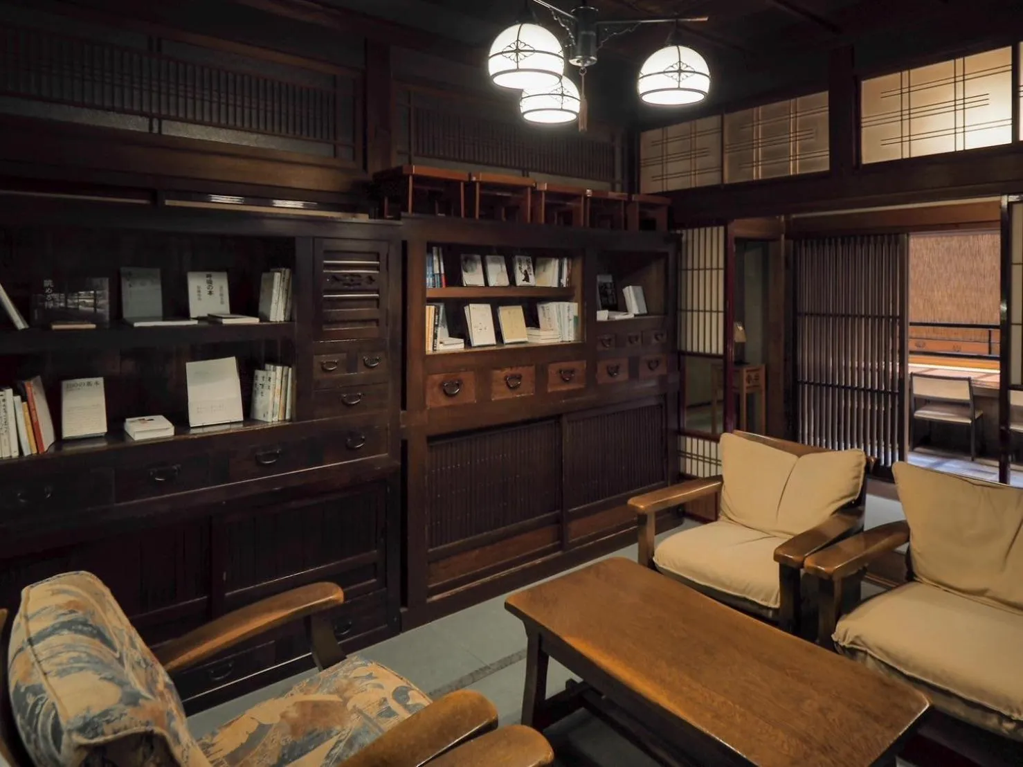 Communal lounge/ TV room in Yatsusankan Over 6 years old