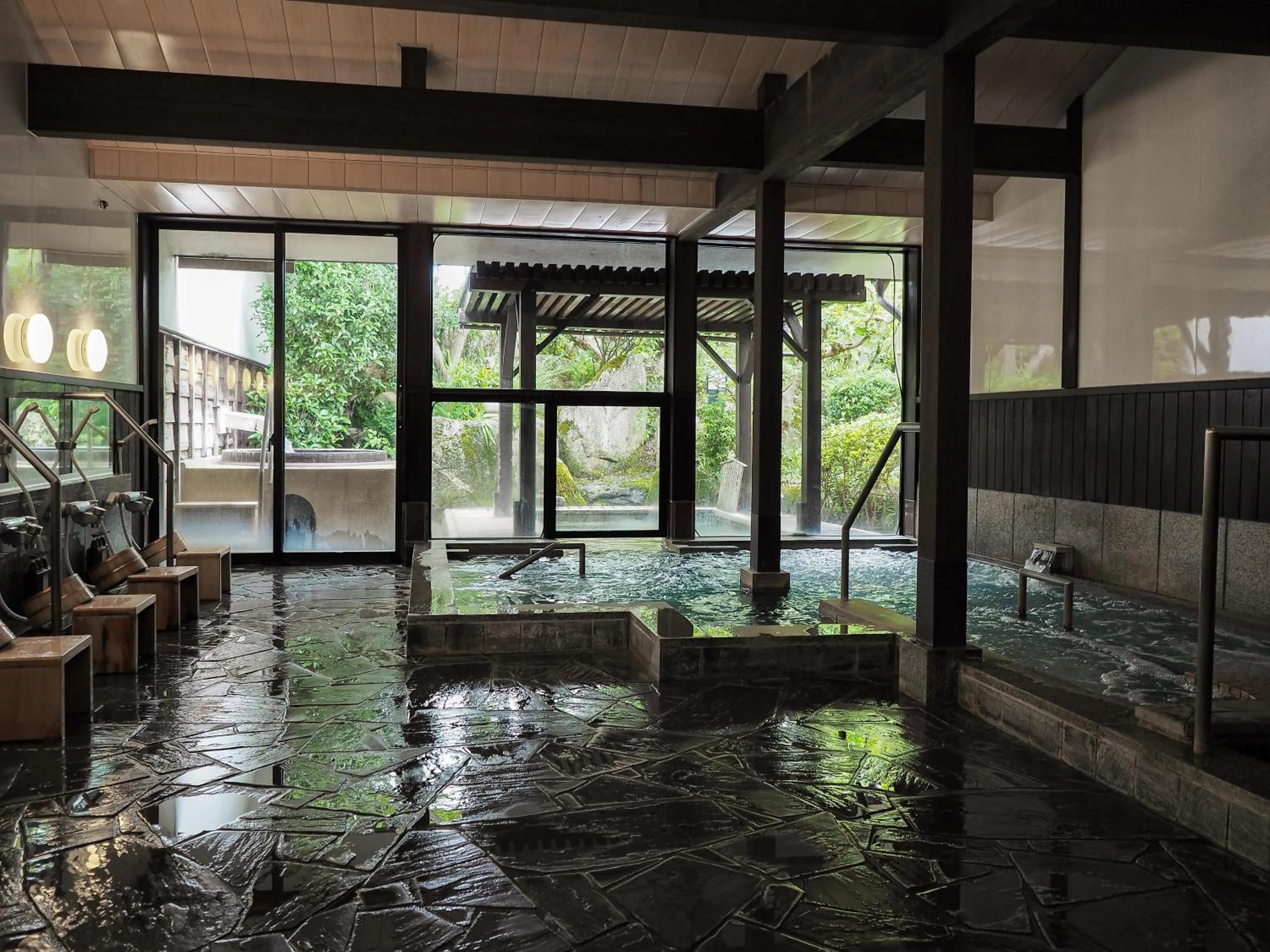 Hot Spring Bath in Yatsusankan Over 6 years old
