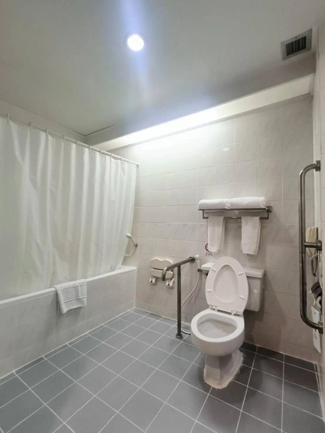 Facility for disabled guests in Chiangmai Grandview Hotel & Convention Center