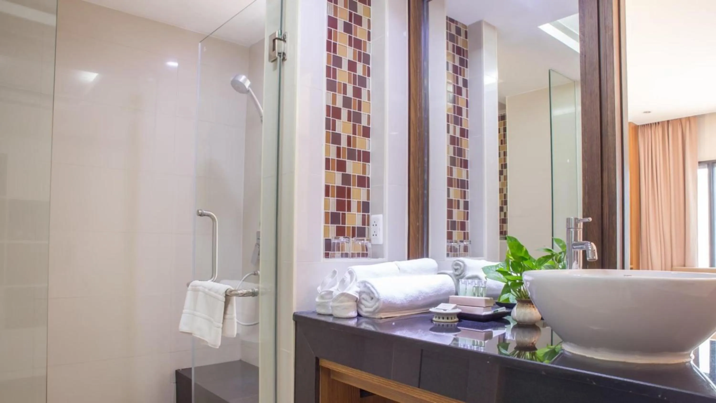 Bathroom in Chiangmai Grandview Hotel & Convention Center