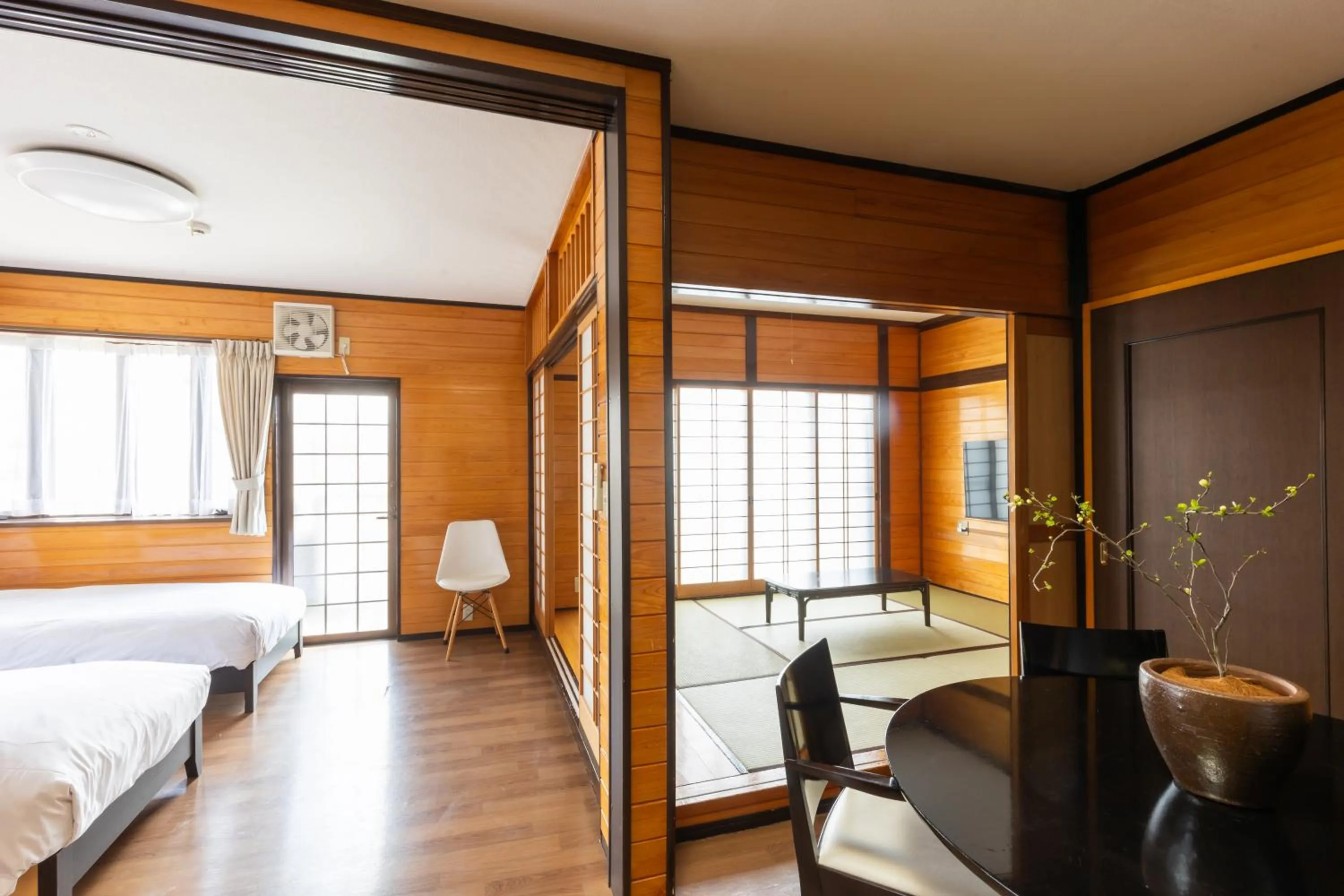 Bedroom, Bed in Kawaguchiko Country Cottage Ban