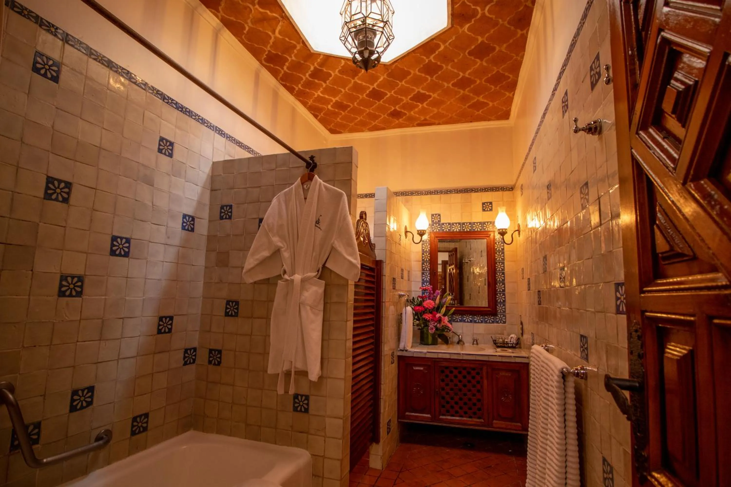 Bathroom in Las Mañanitas