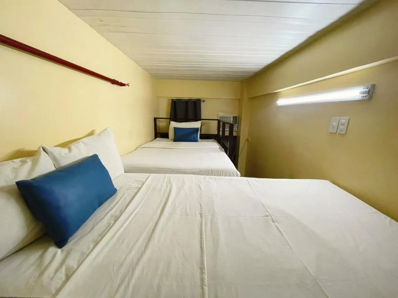 Bedroom, Bed in airobedz MANILA - A Value Hotel