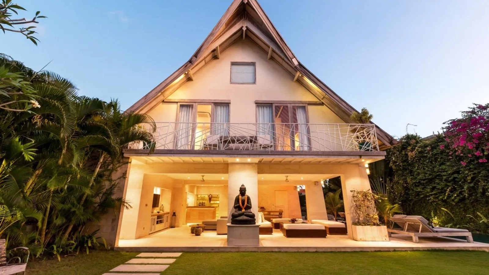 Property building in Casa Mateo Villa