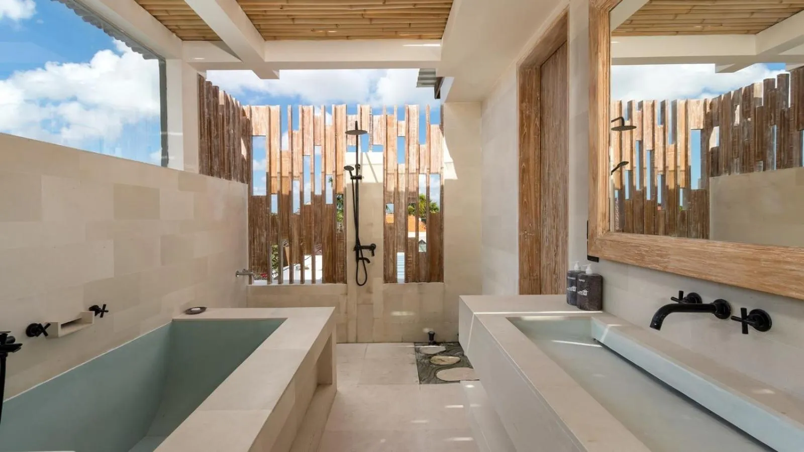 Shower in Casa Mateo Villa