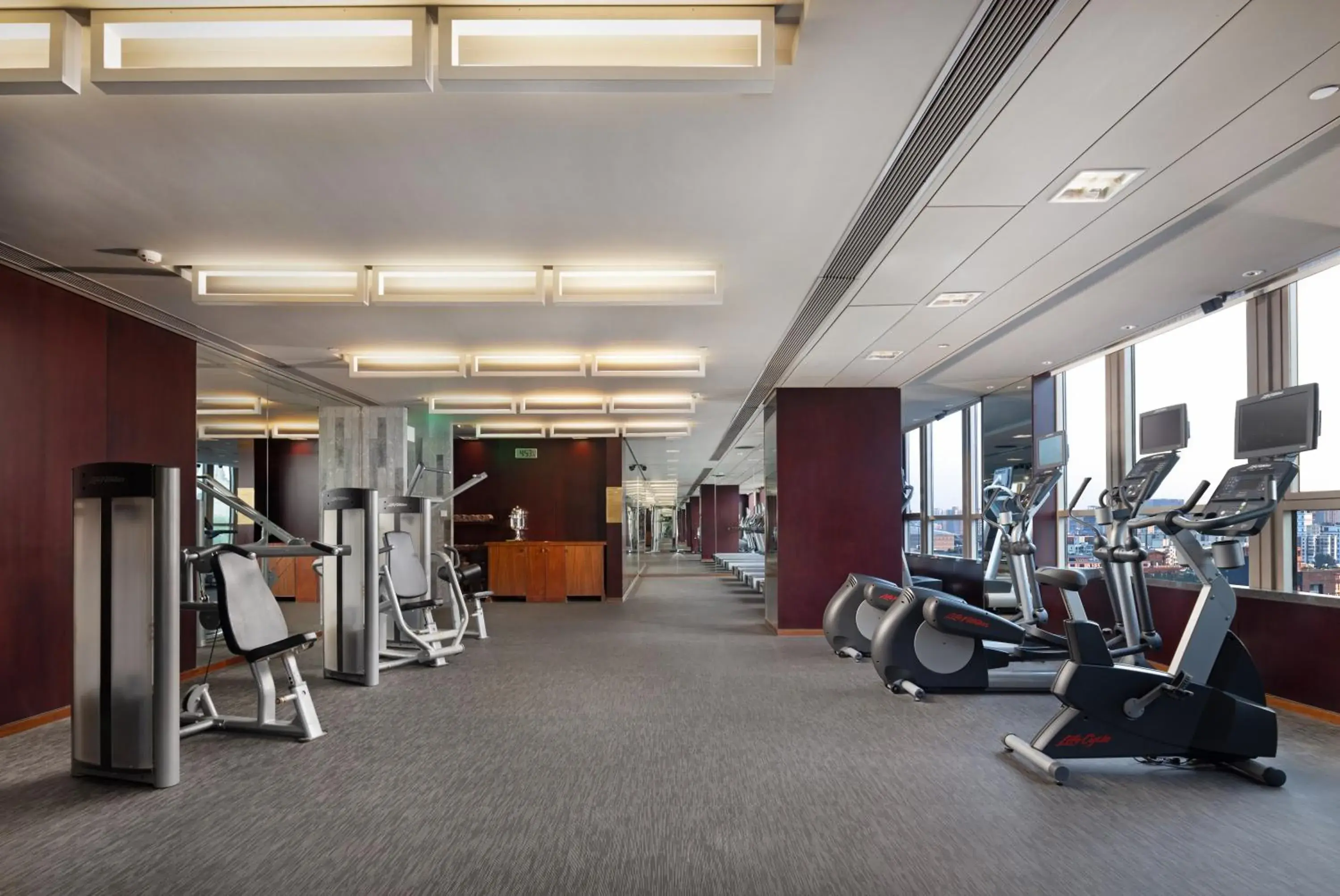 Fitness centre/facilities in New World Beijing Hotel Fitness centre/facilities in New World Beijing Hotel