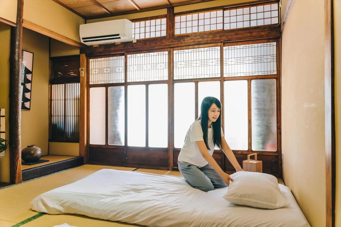 People, Bed in Guest House Hitsujian